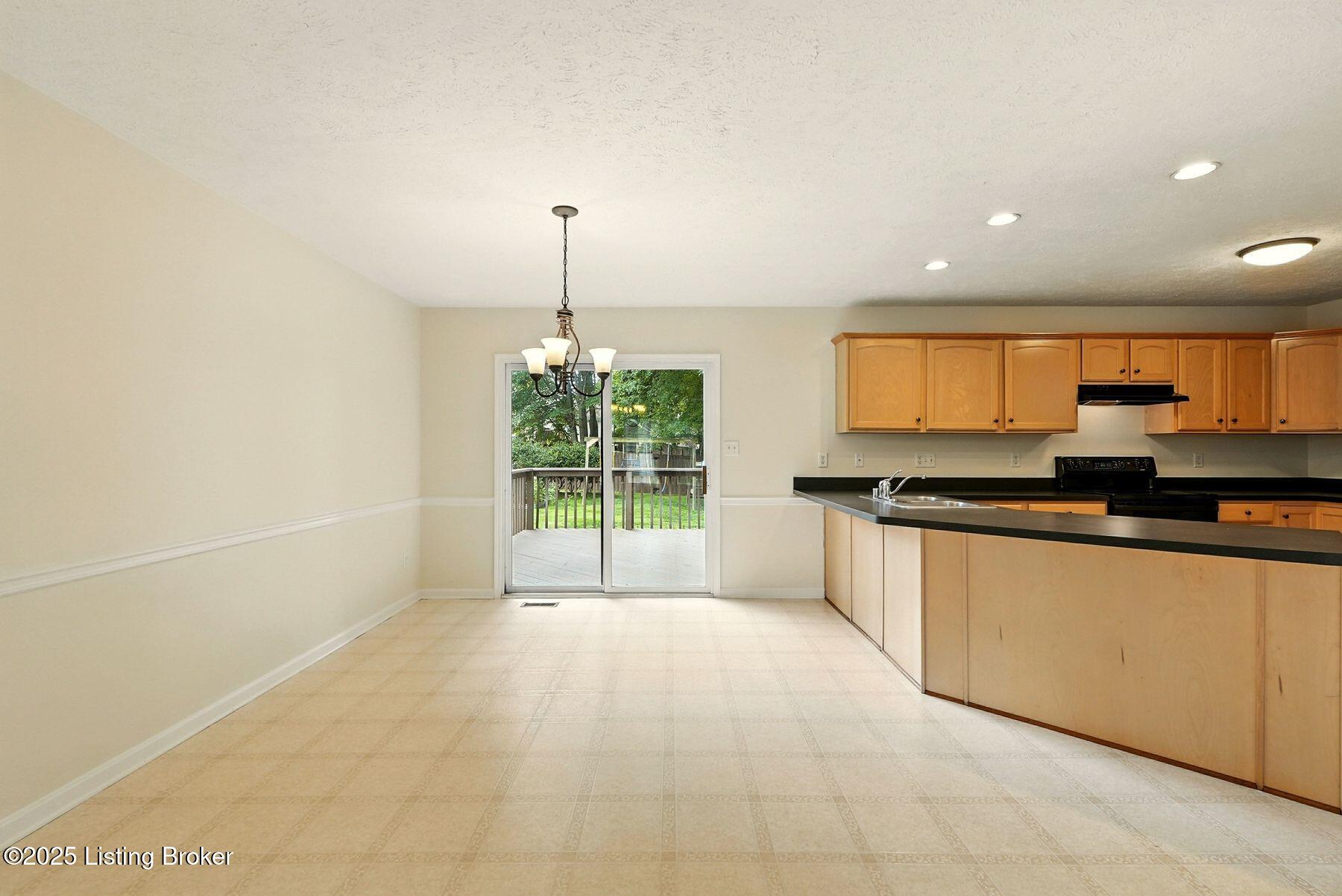 5113 Rising Oak Ct
