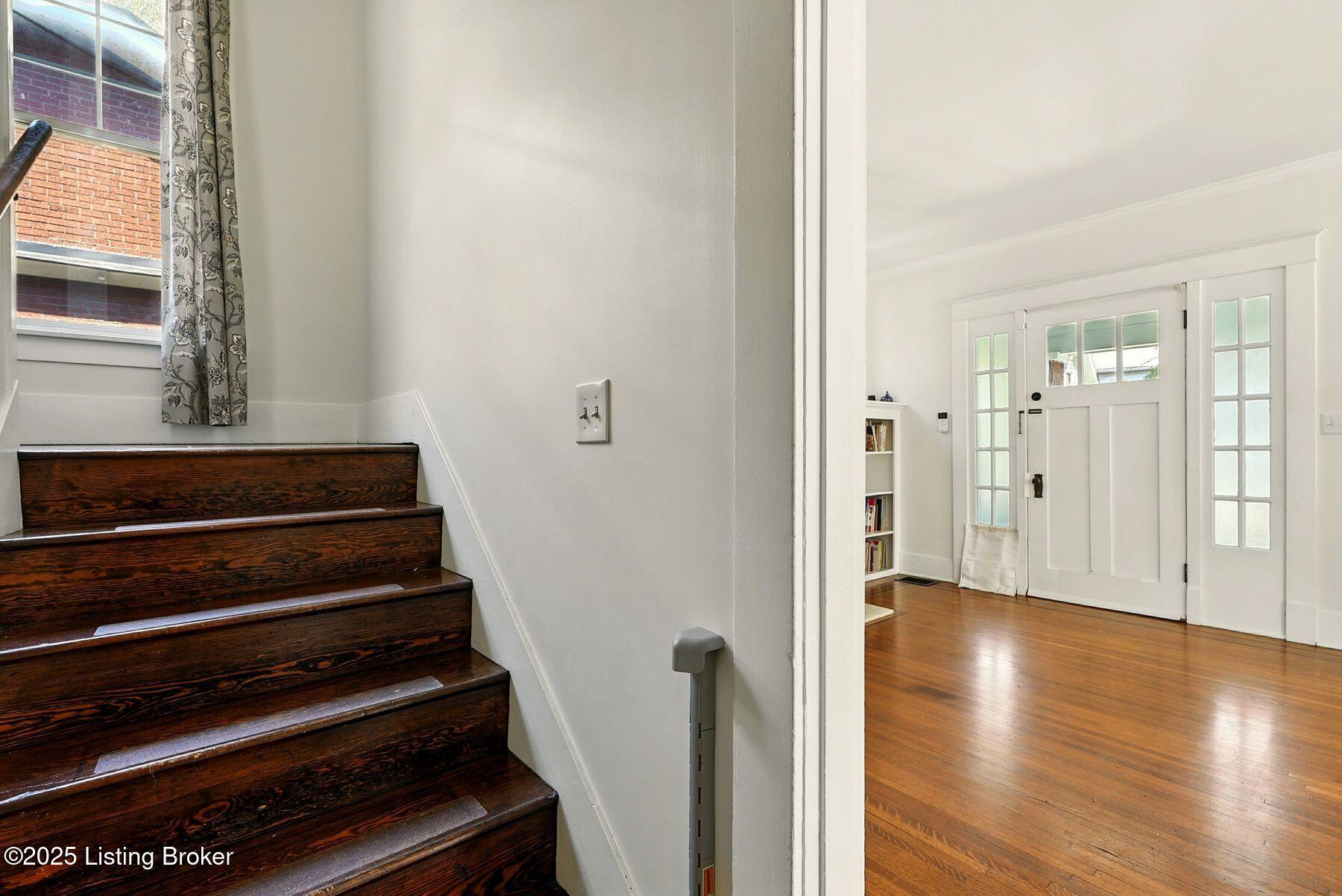 1616 Fernwood Ave