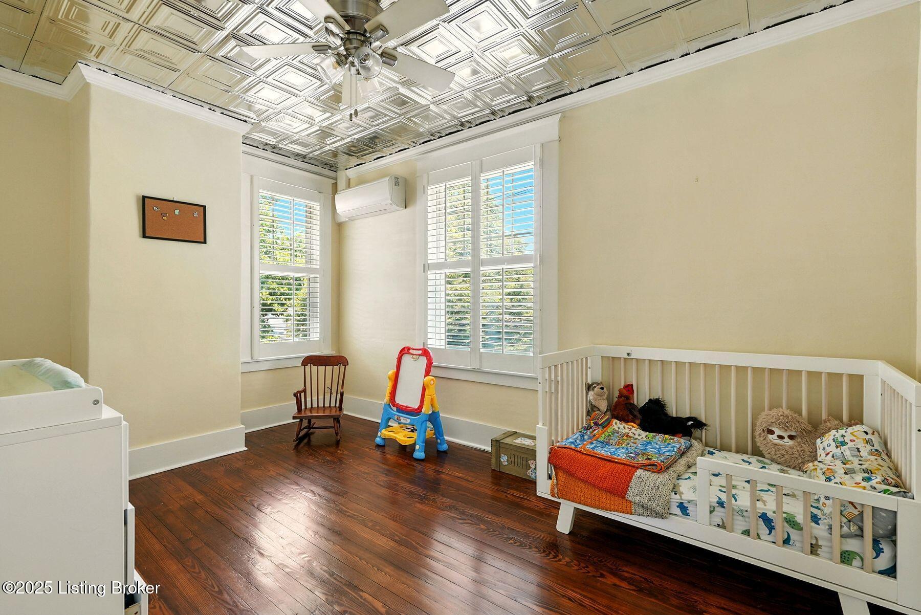 1616 Fernwood Ave