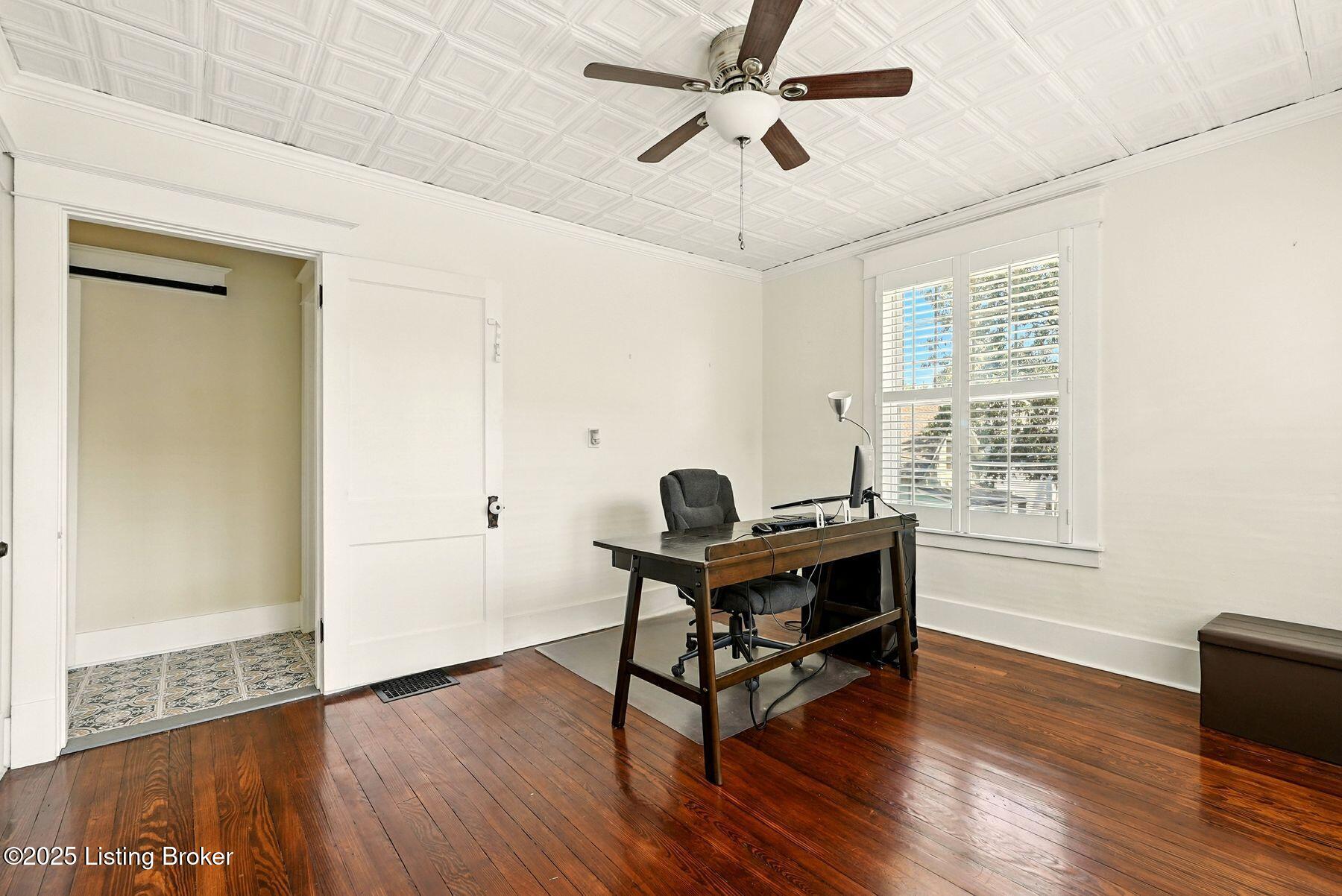 1616 Fernwood Ave