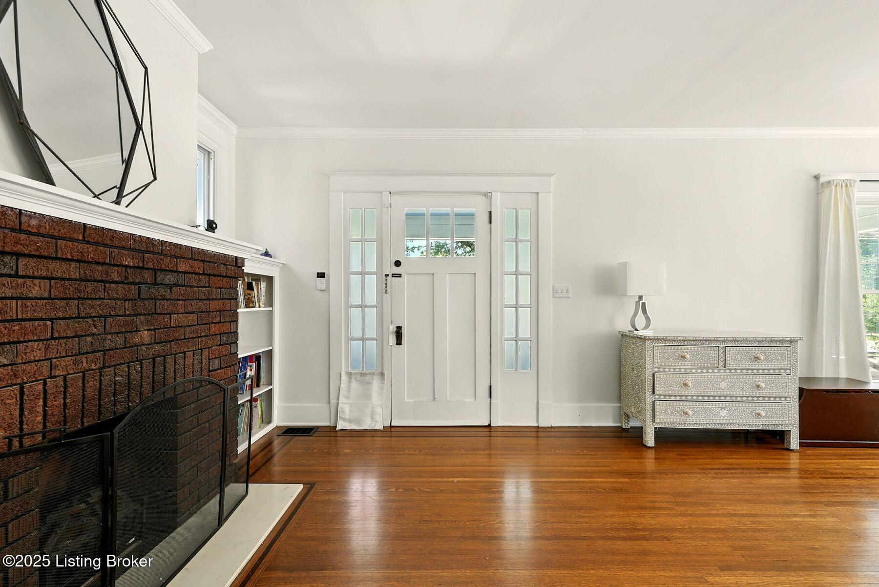 1616 Fernwood Ave