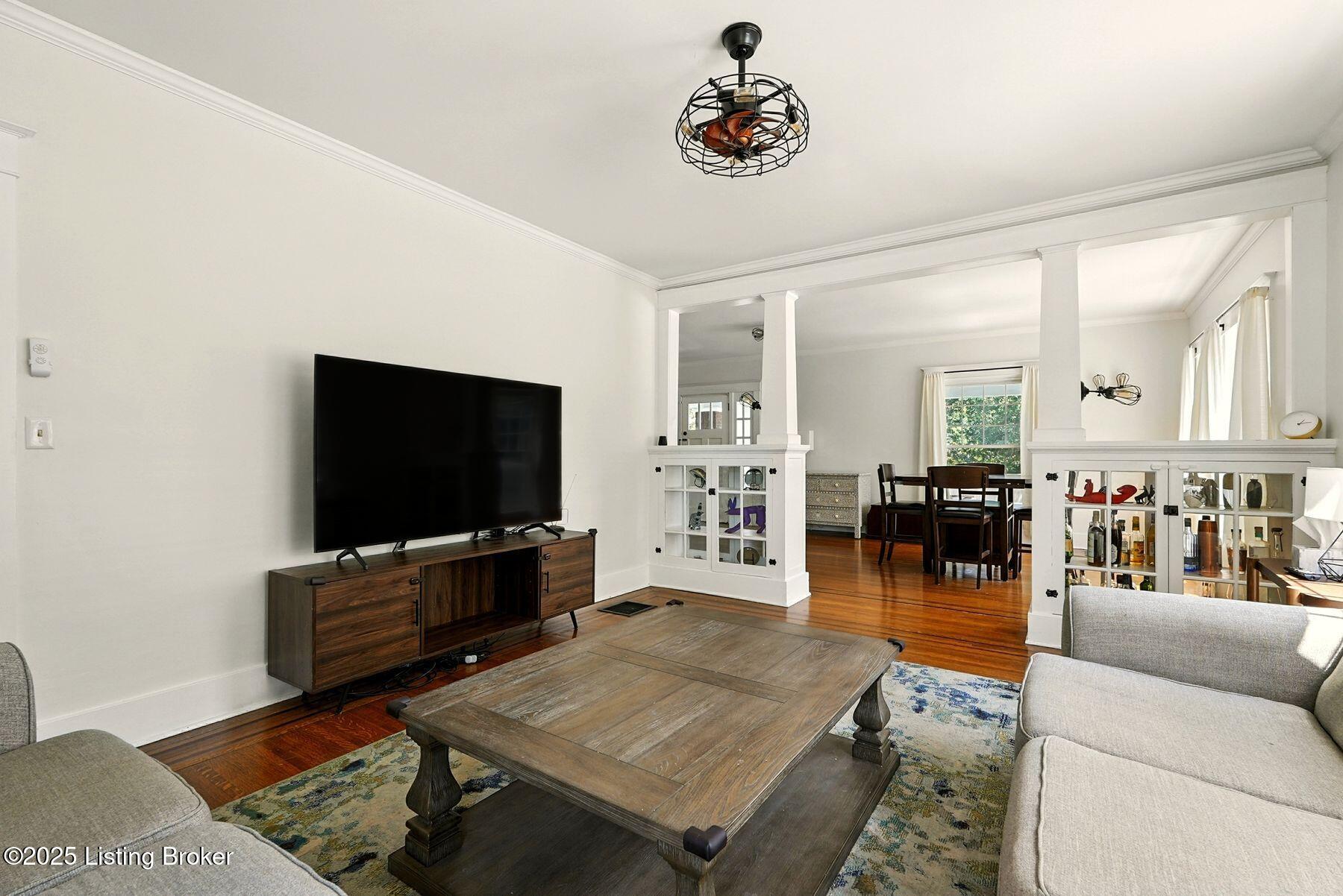 1616 Fernwood Ave