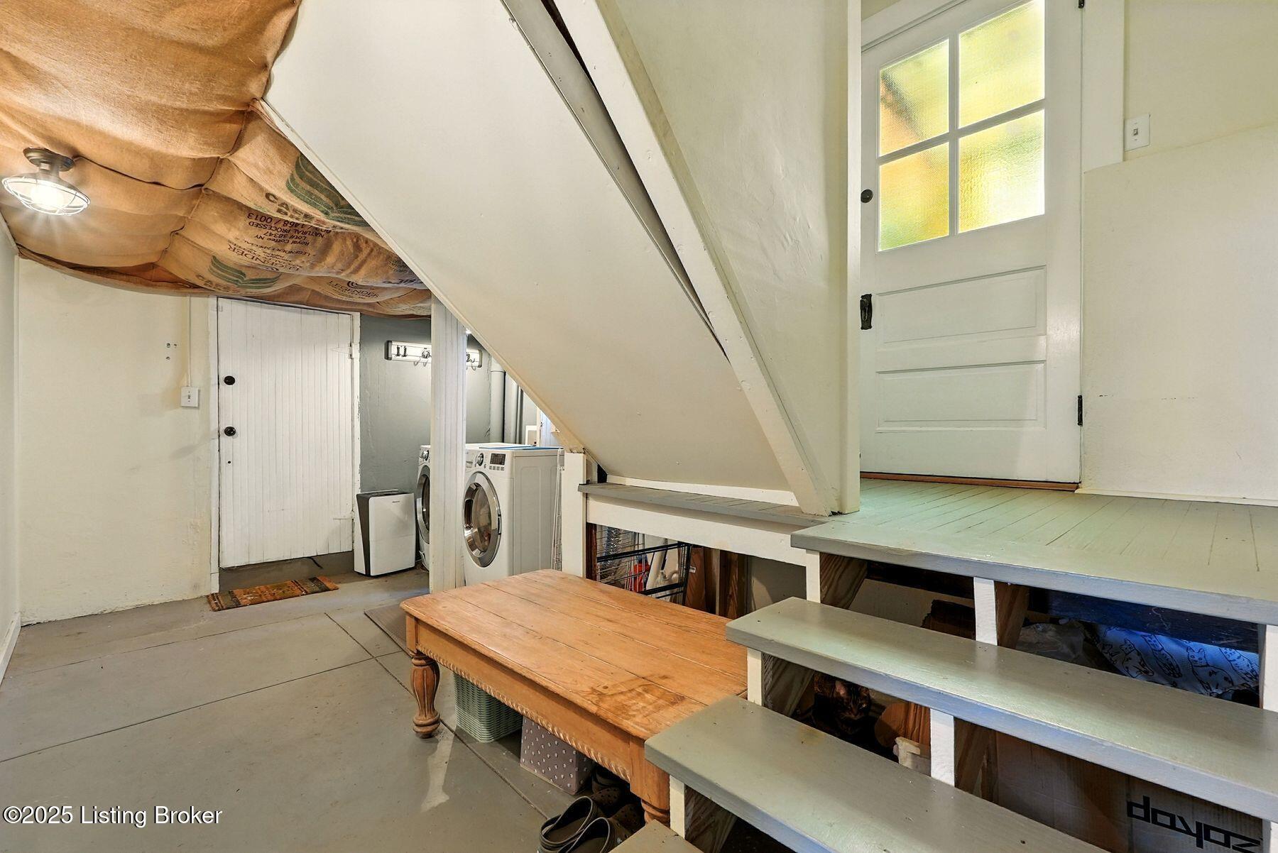 1616 Fernwood Ave