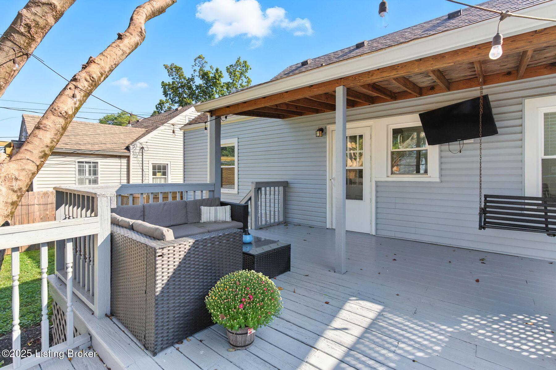 3112 Bobolink Rd