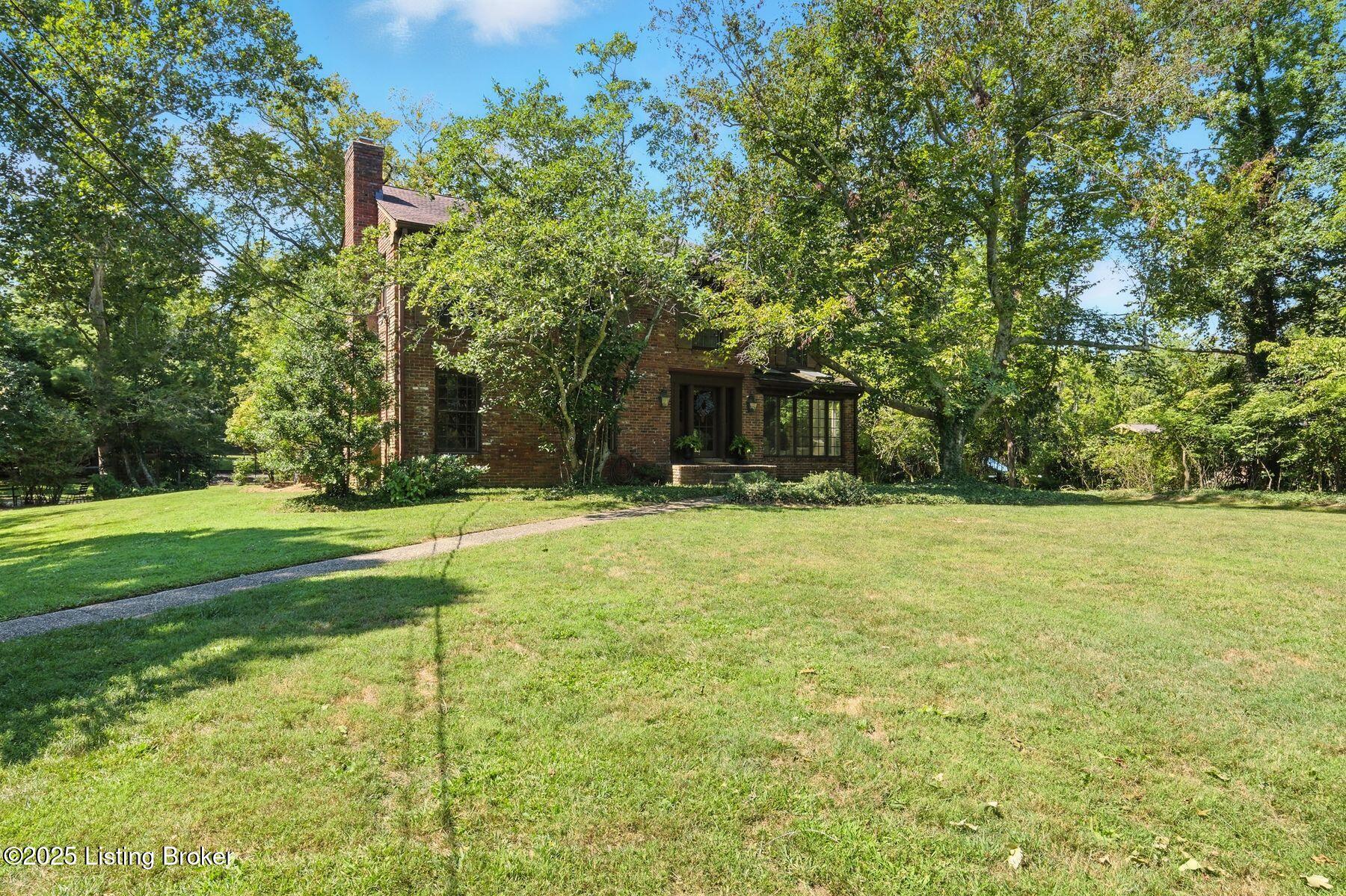 902 Shady Ln