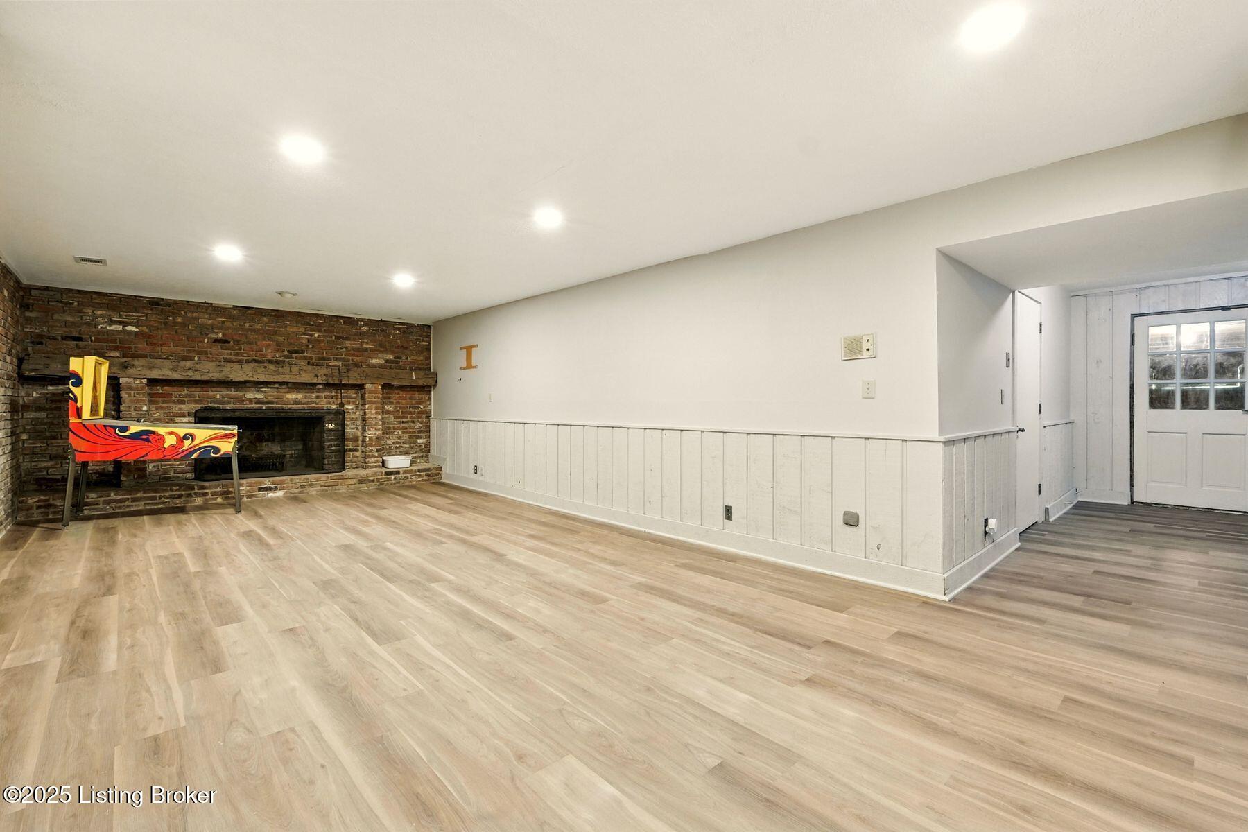 902 Shady Ln