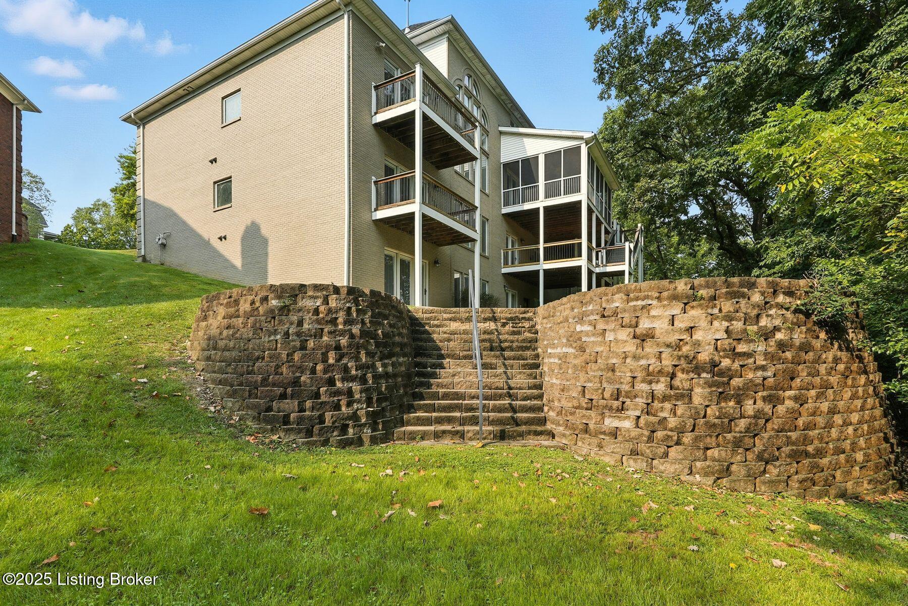 502 Weatherford Pl