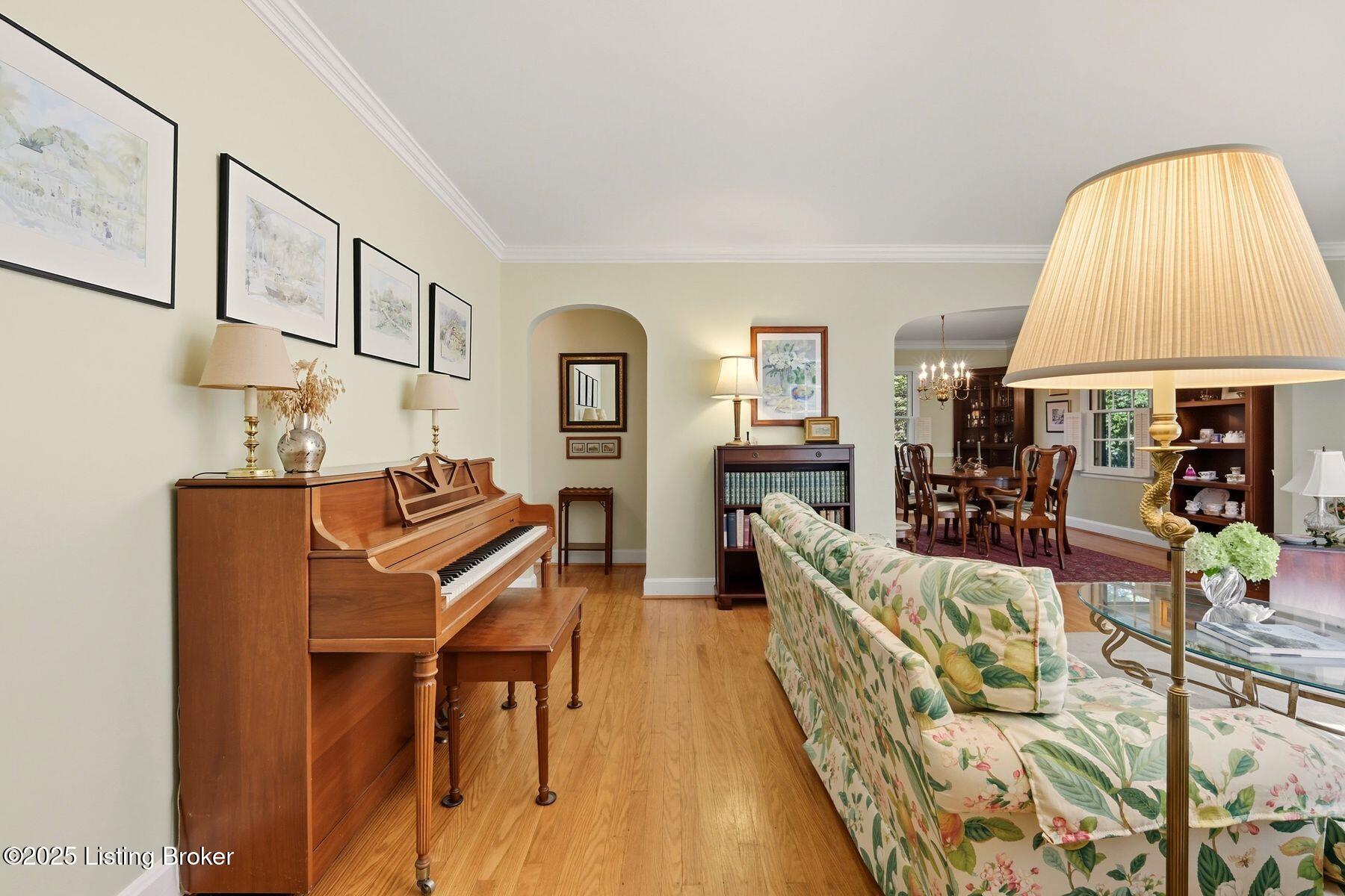 1404 Old Harrods Creek Rd