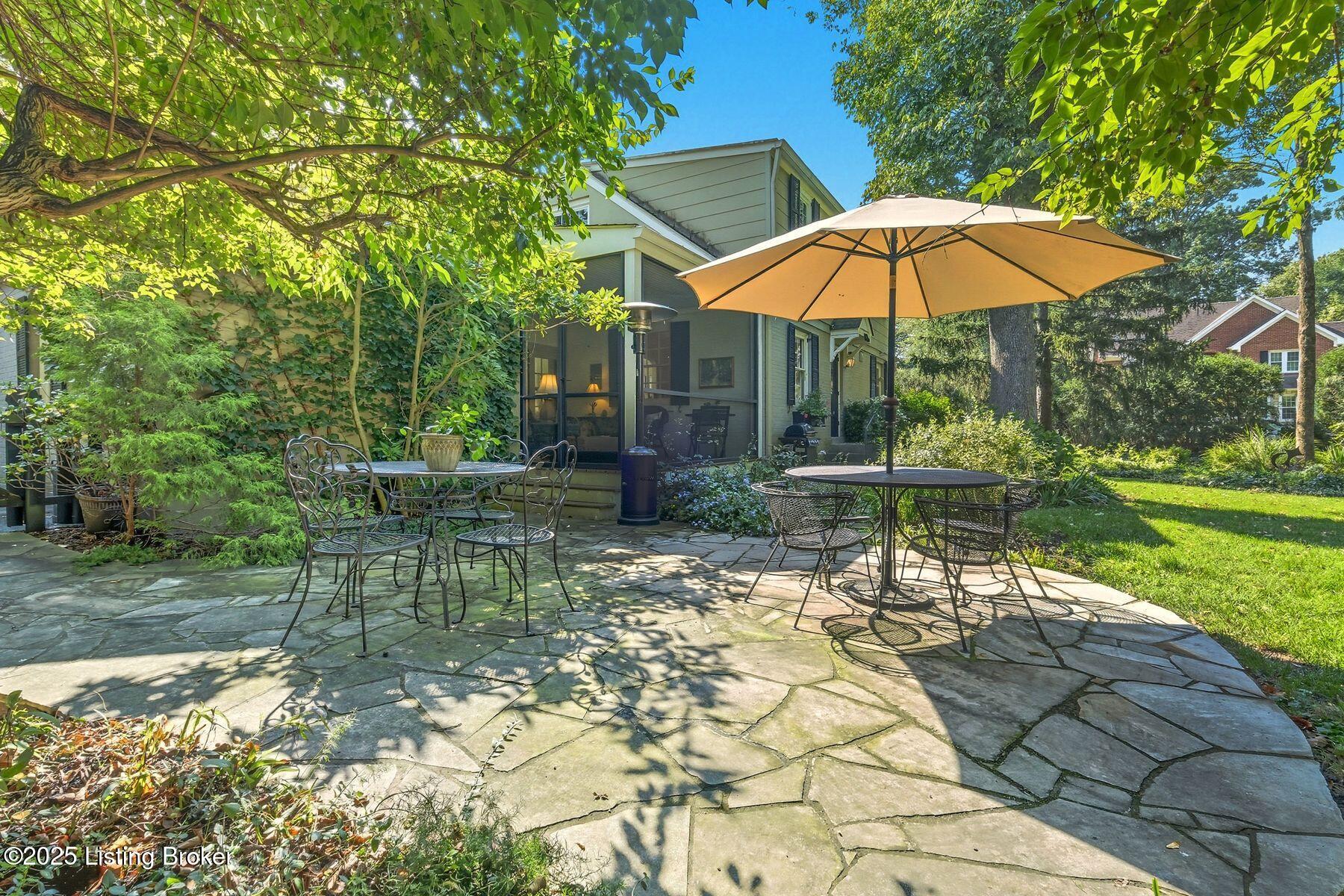 1404 Old Harrods Creek Rd