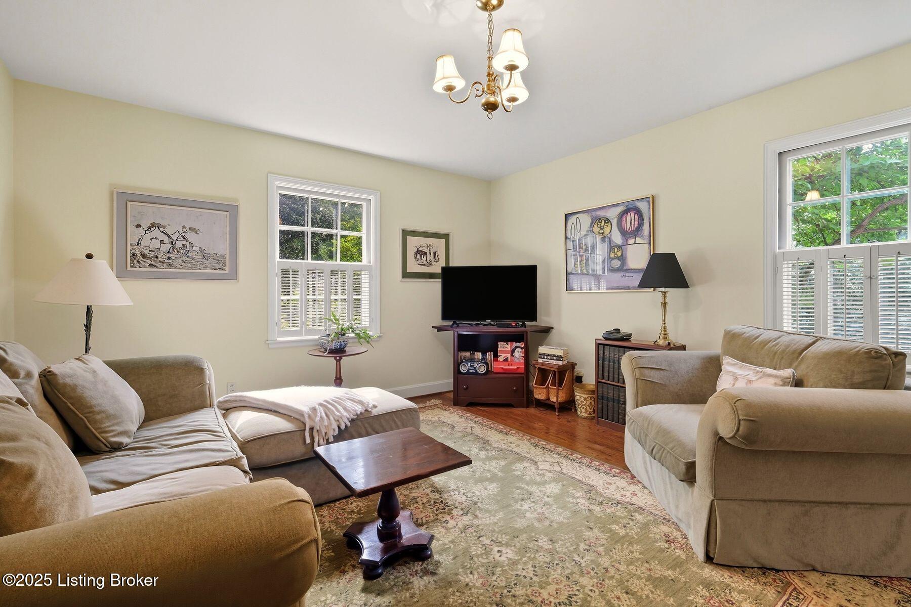 1404 Old Harrods Creek Rd