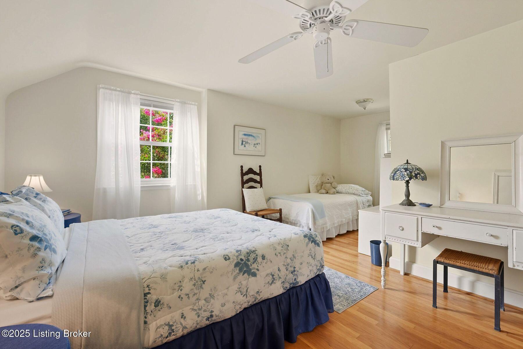 1404 Old Harrods Creek Rd