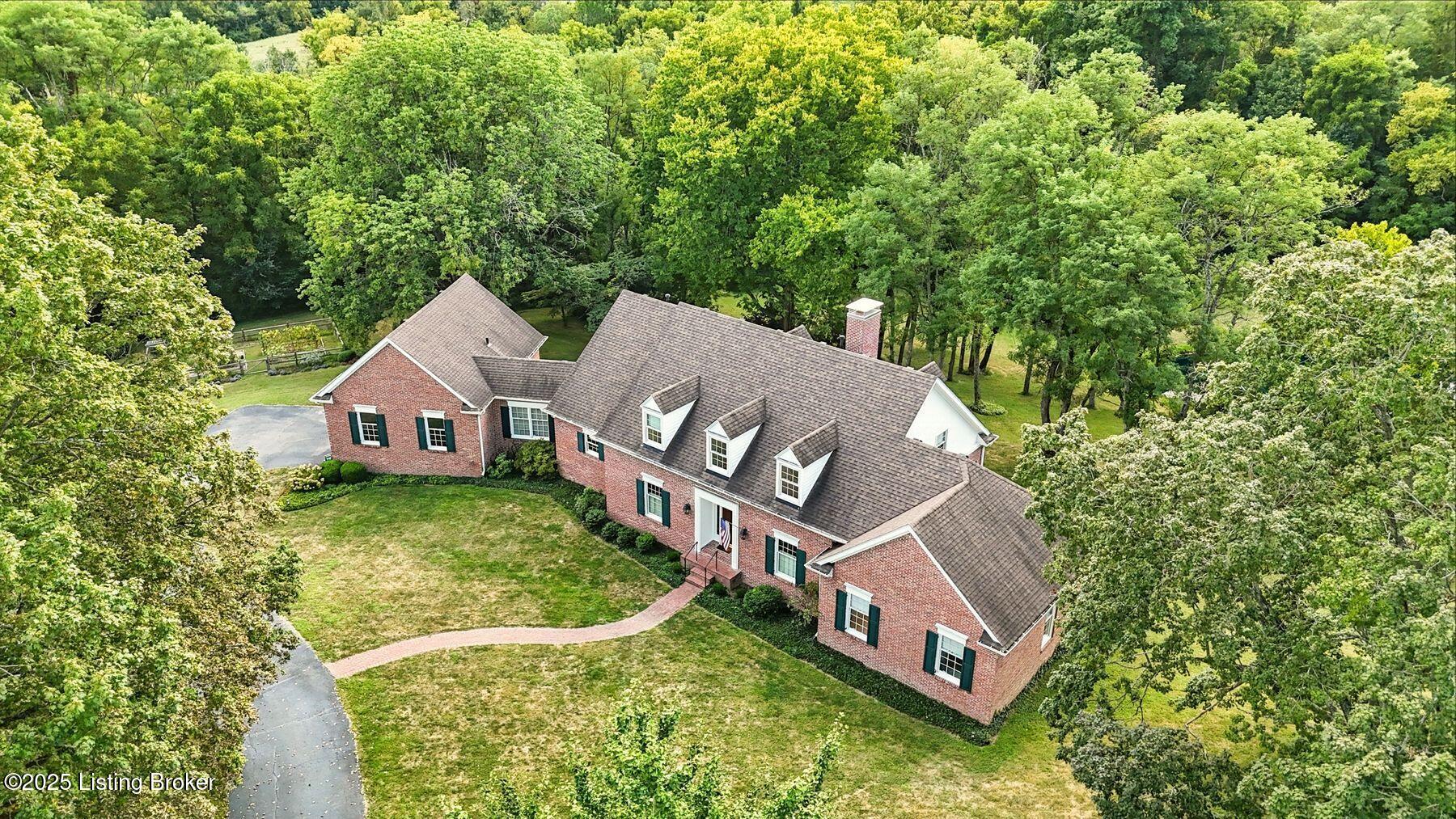3720 Locke Ln