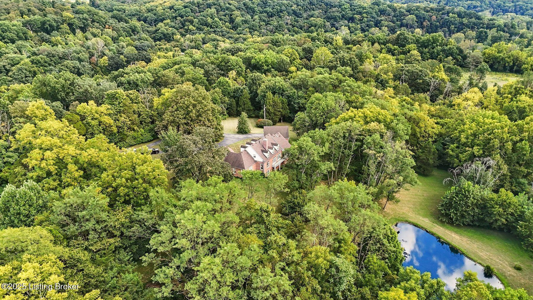 3720 Locke Ln