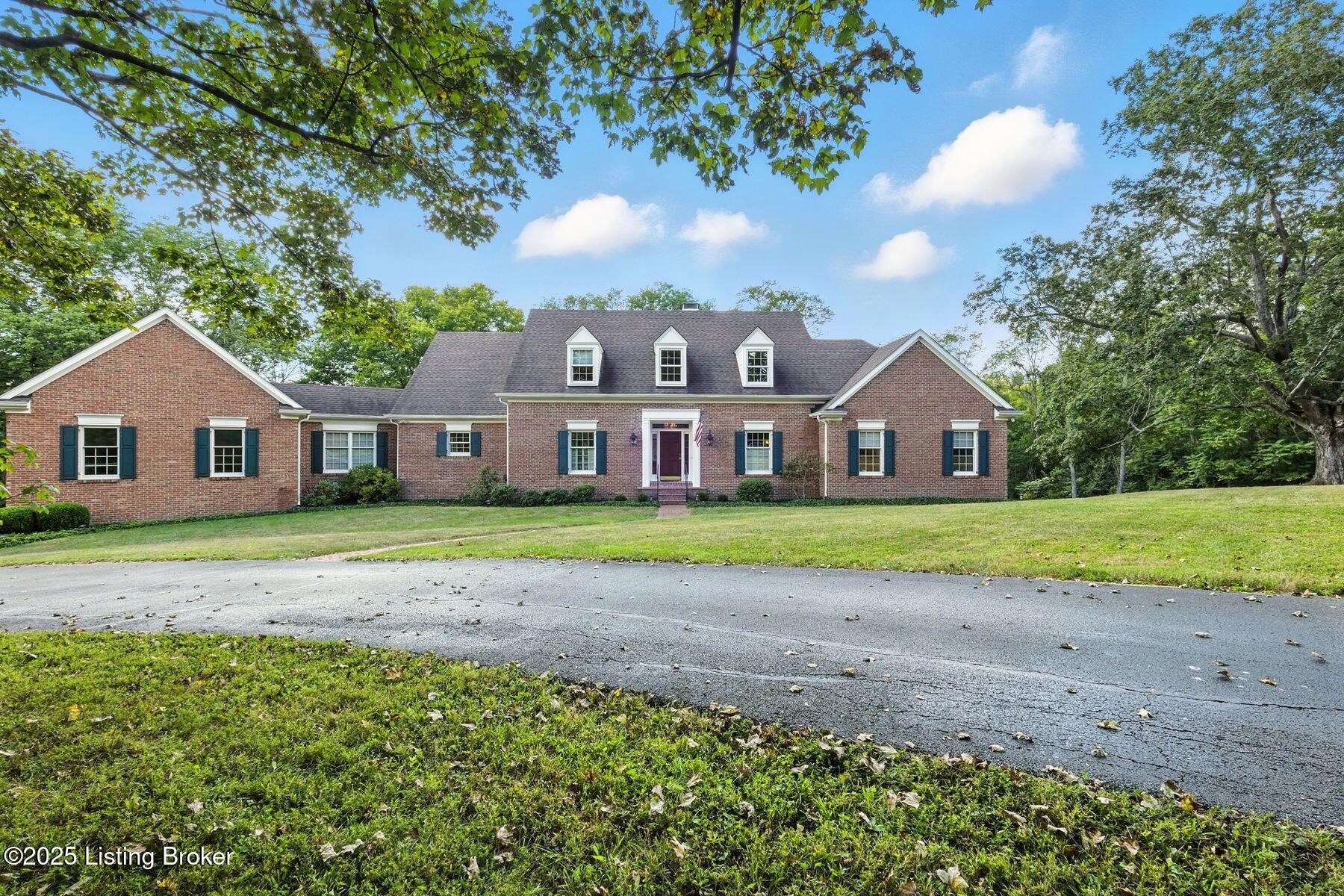 3720 Locke Ln