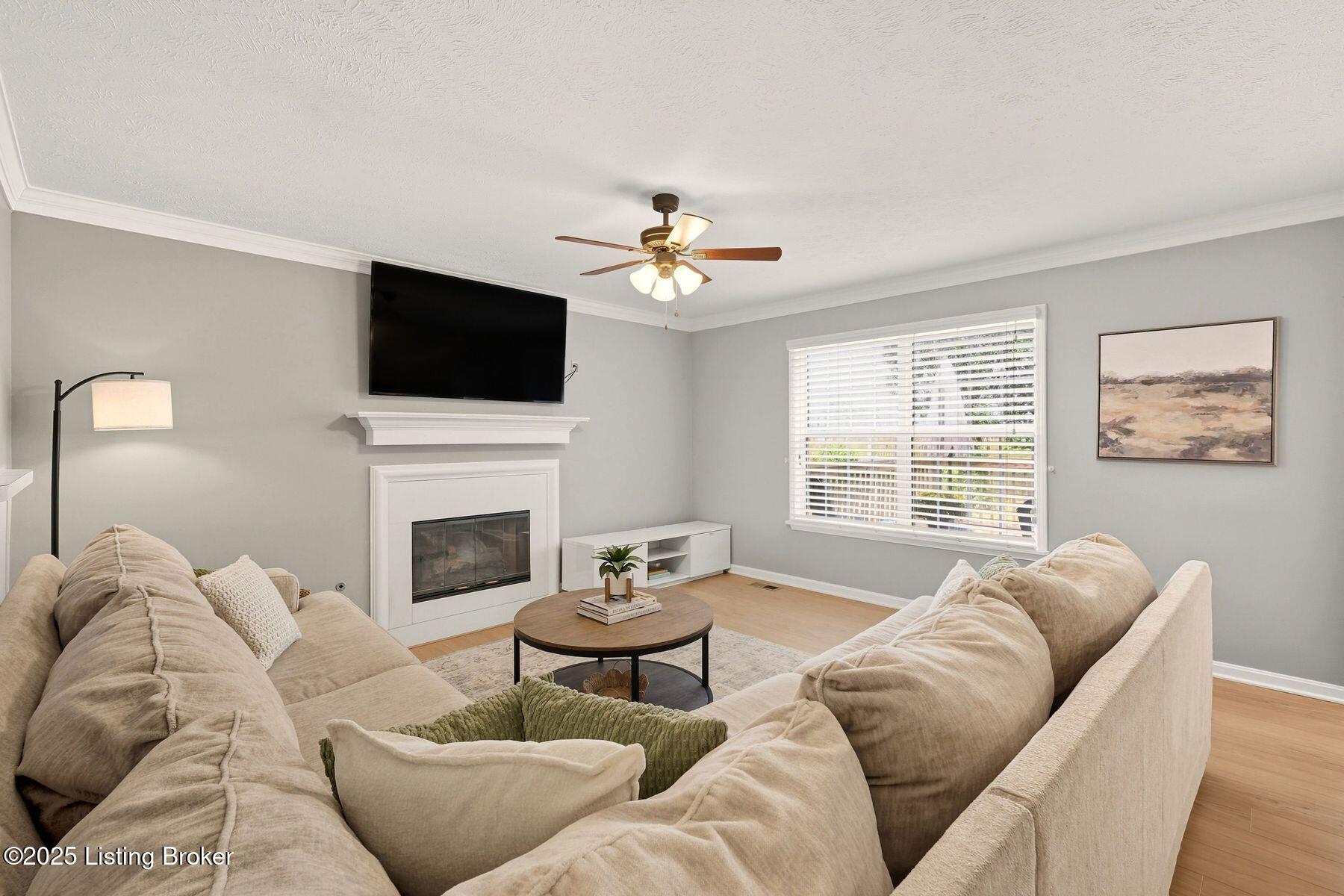 4643 Oak Pointe Dr