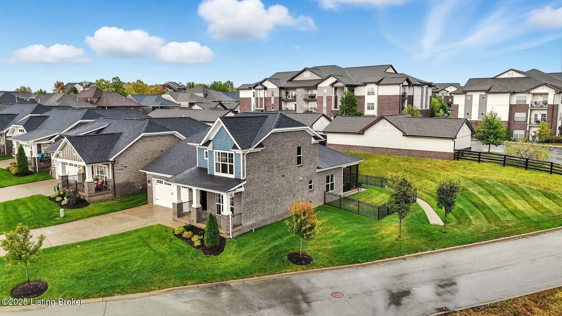 1215 Helm Place Ln