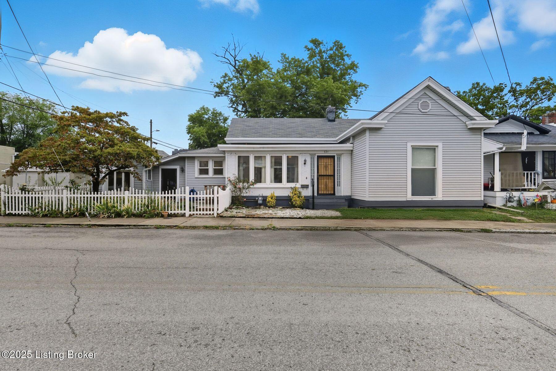 121 S Clifton Ave