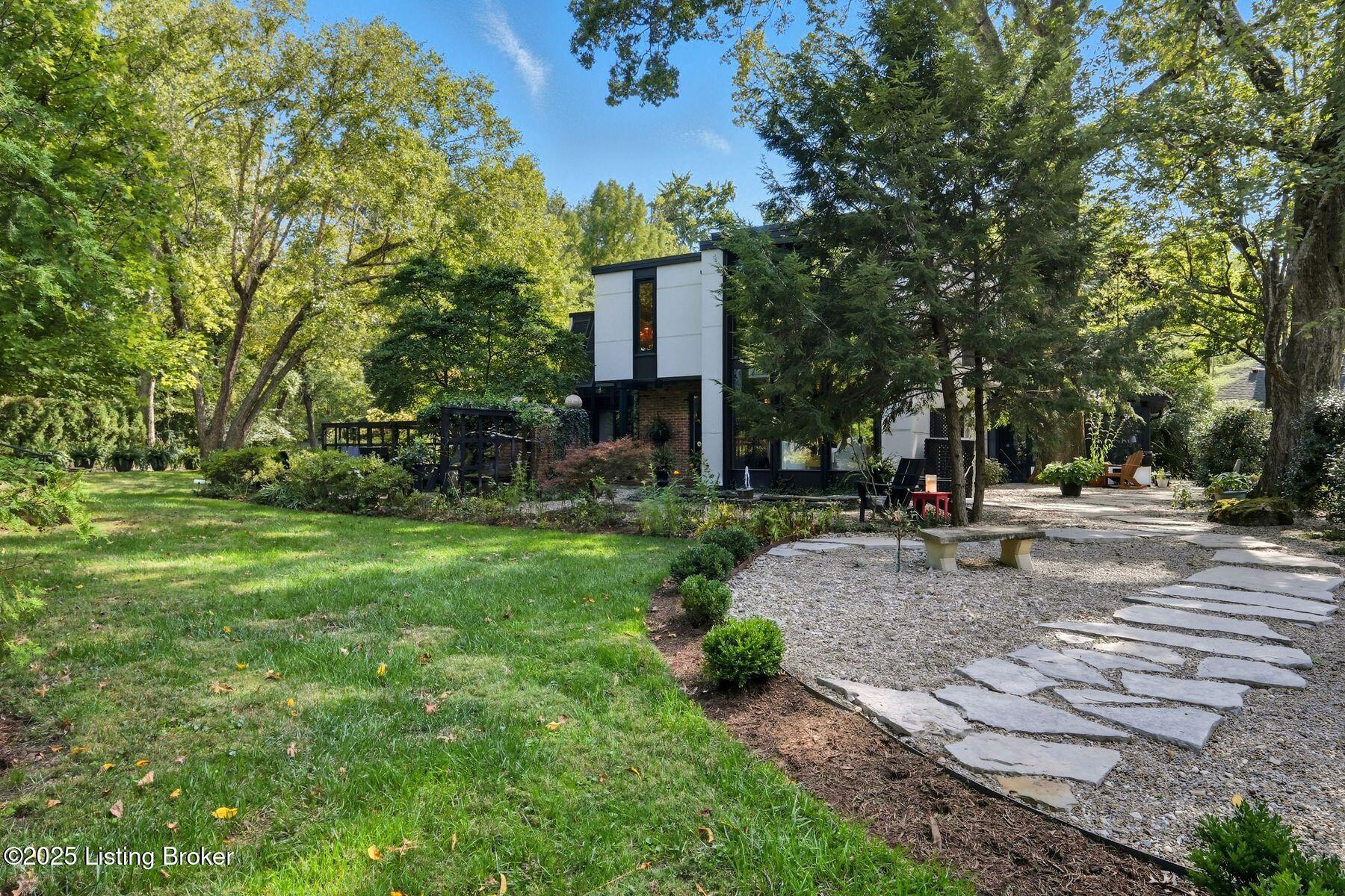 12108 Locust Ln