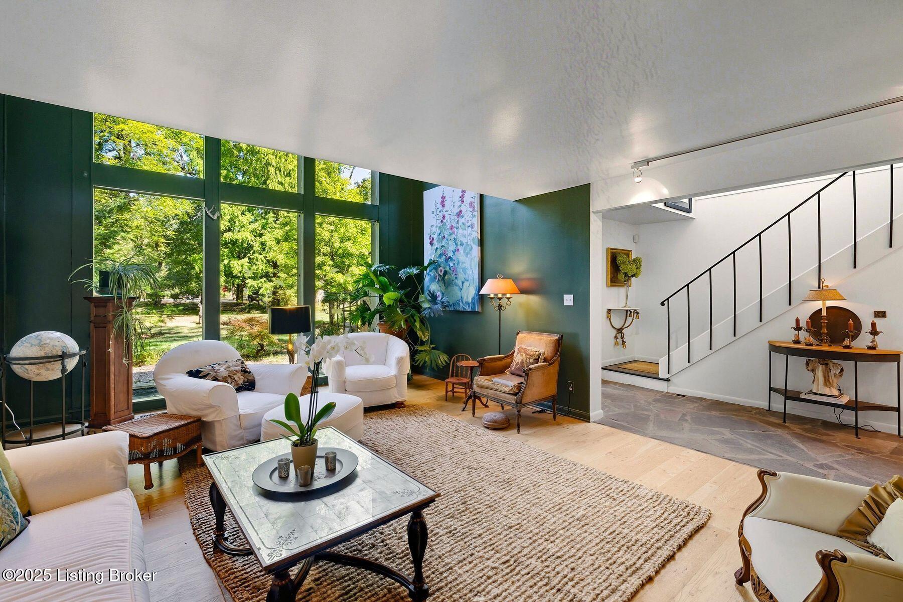 12108 Locust Ln