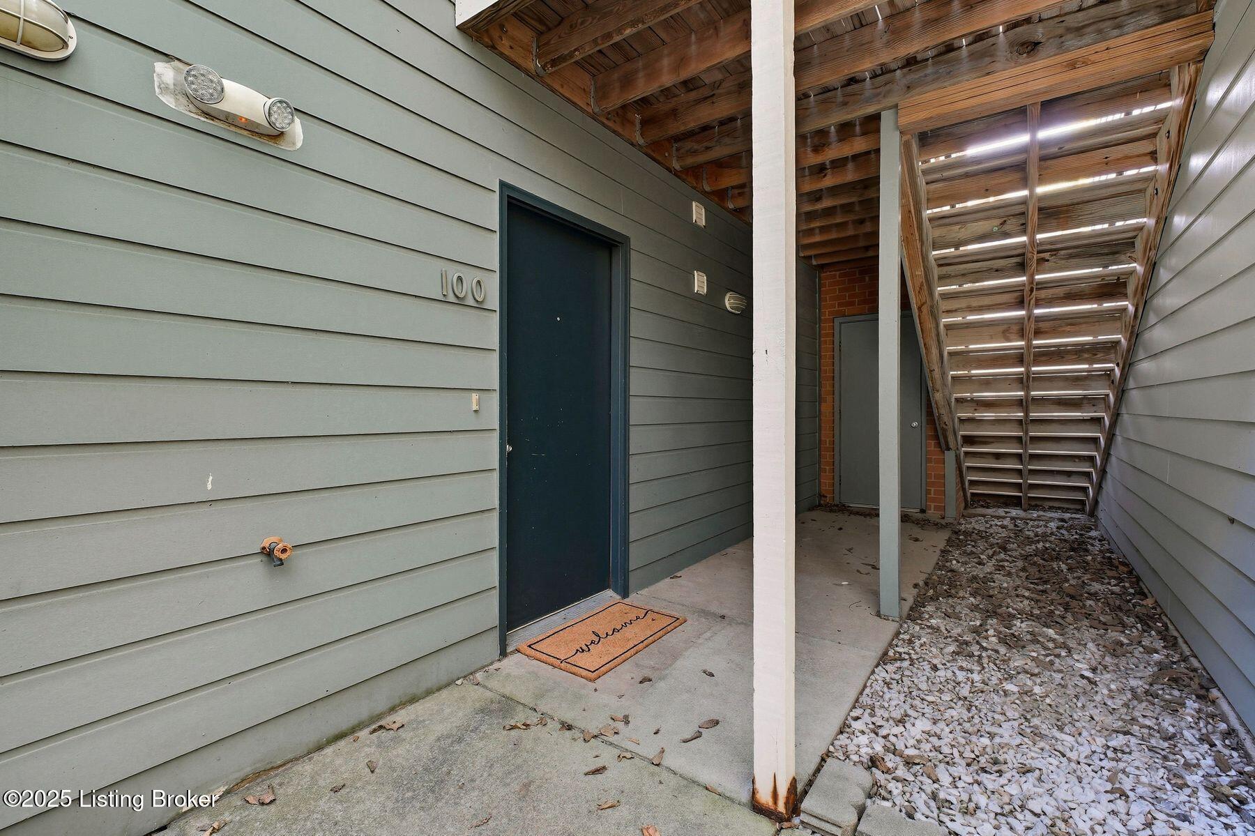2745 Grinstead Dr APT 100