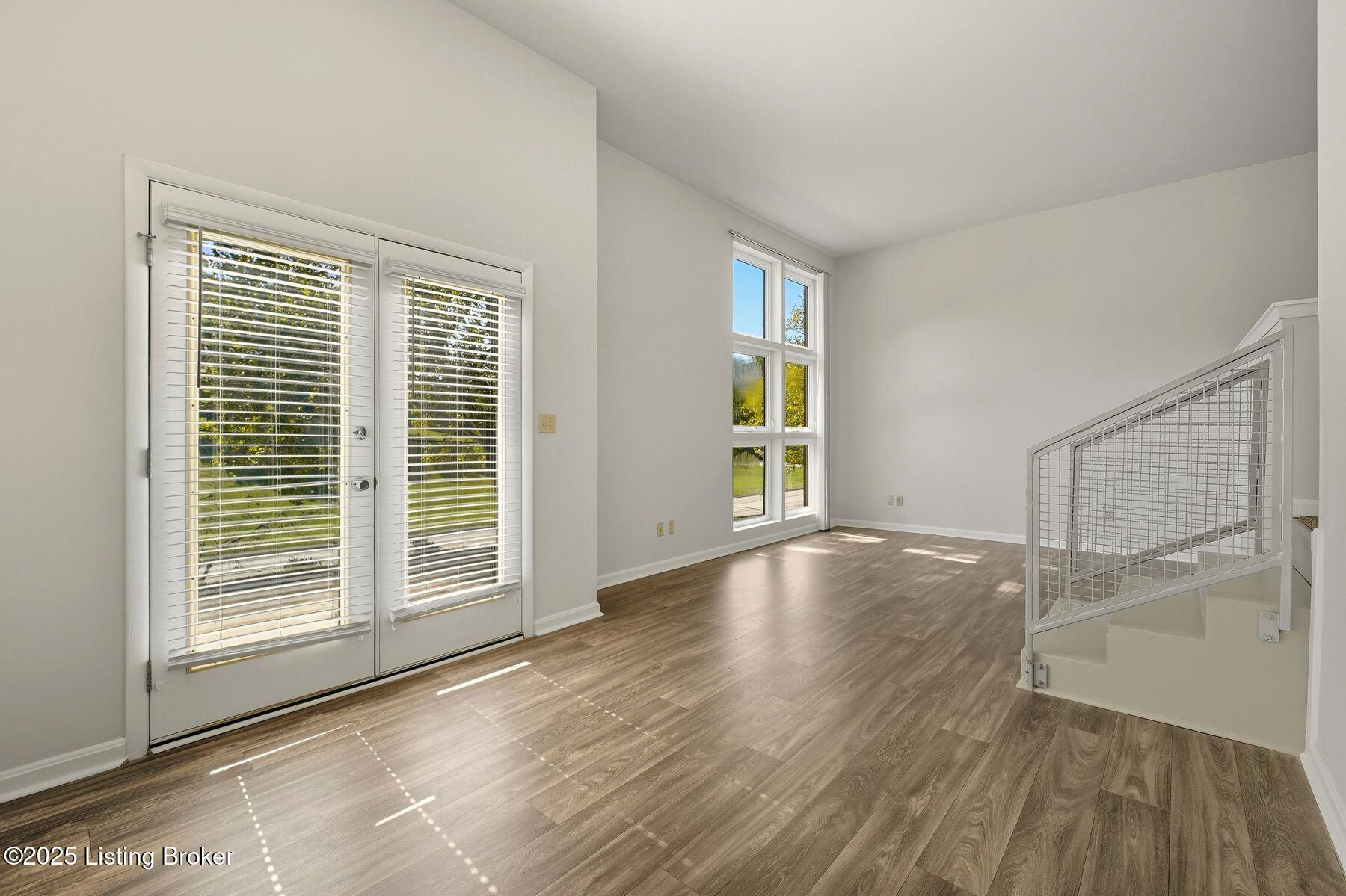 2745 Grinstead Dr APT 100