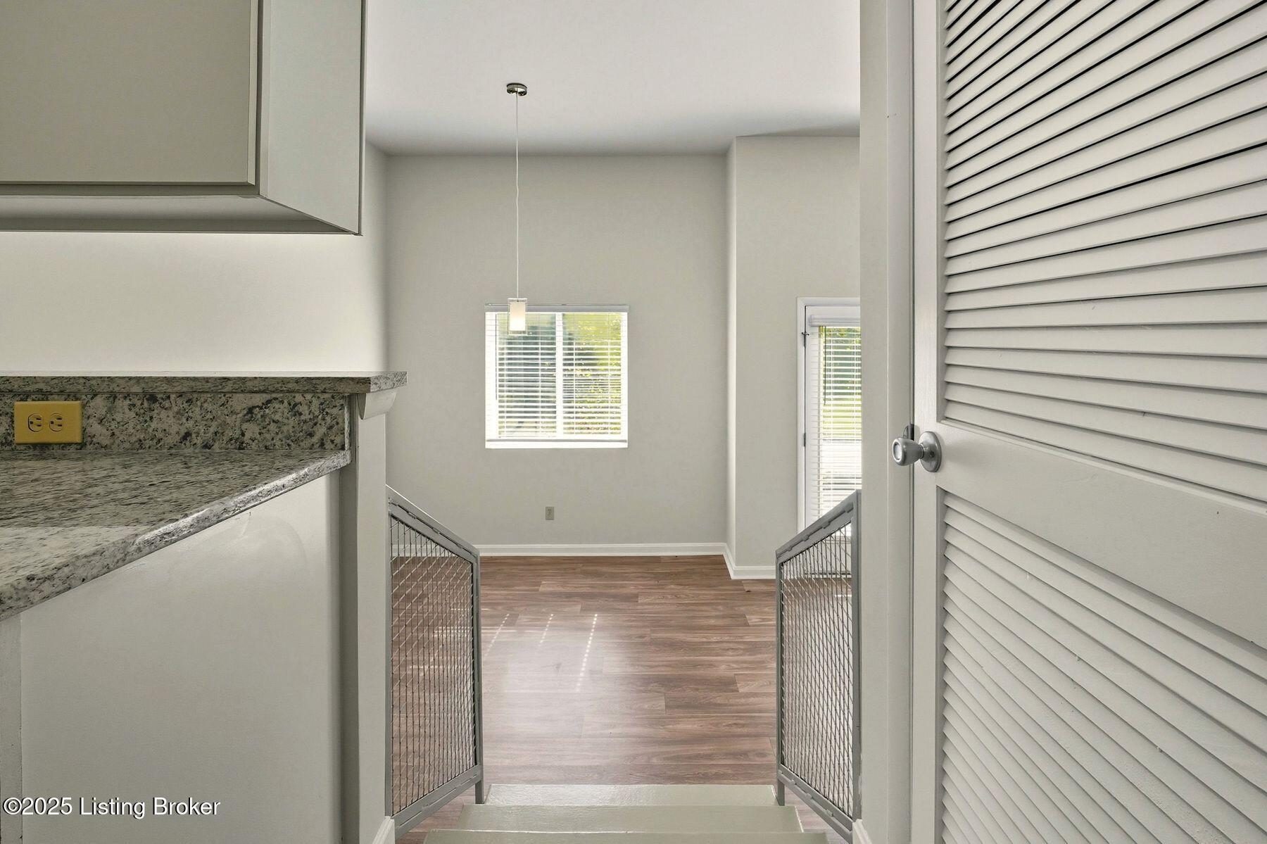 2745 Grinstead Dr APT 100