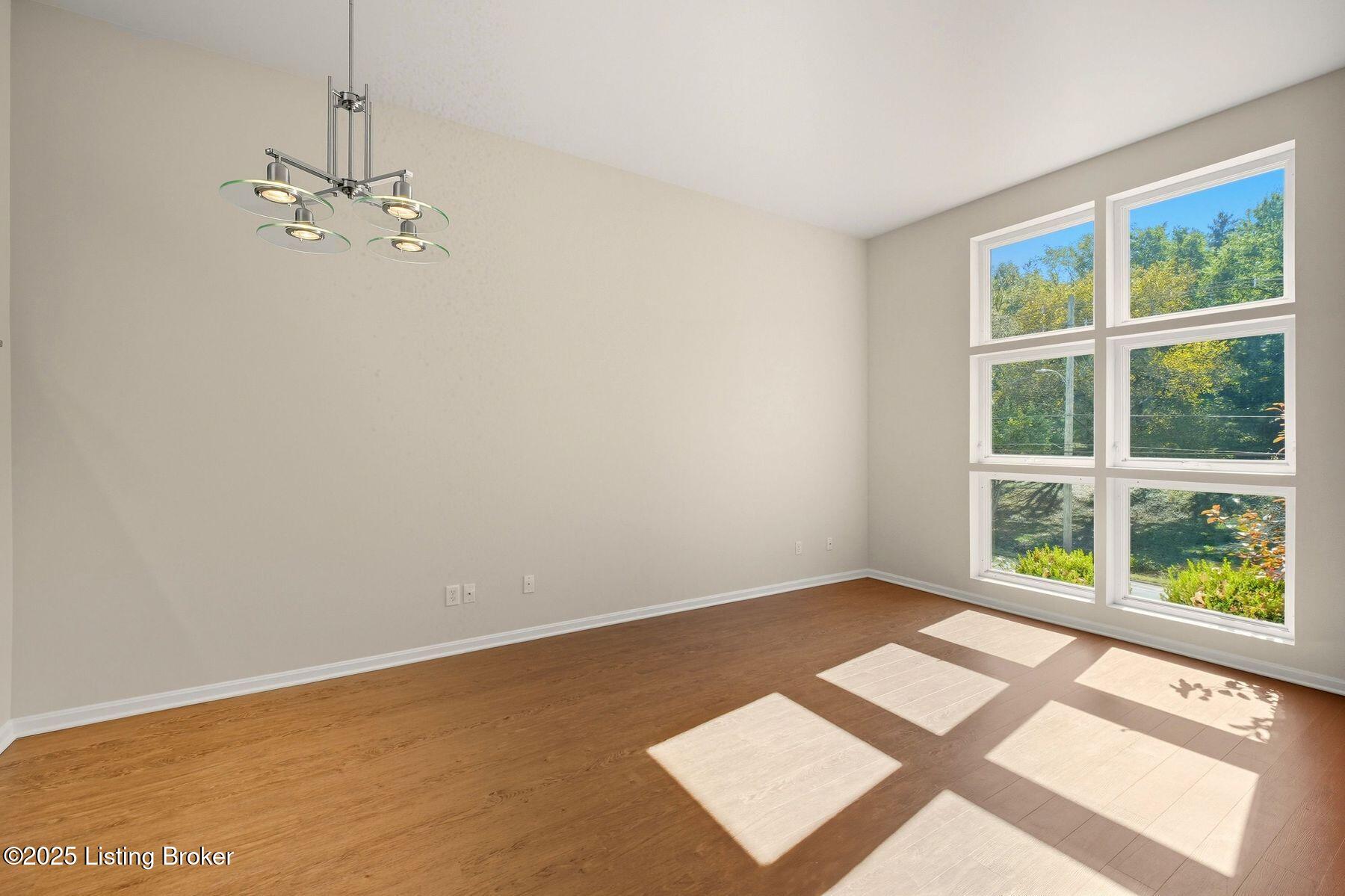 2745 Grinstead Dr 106
