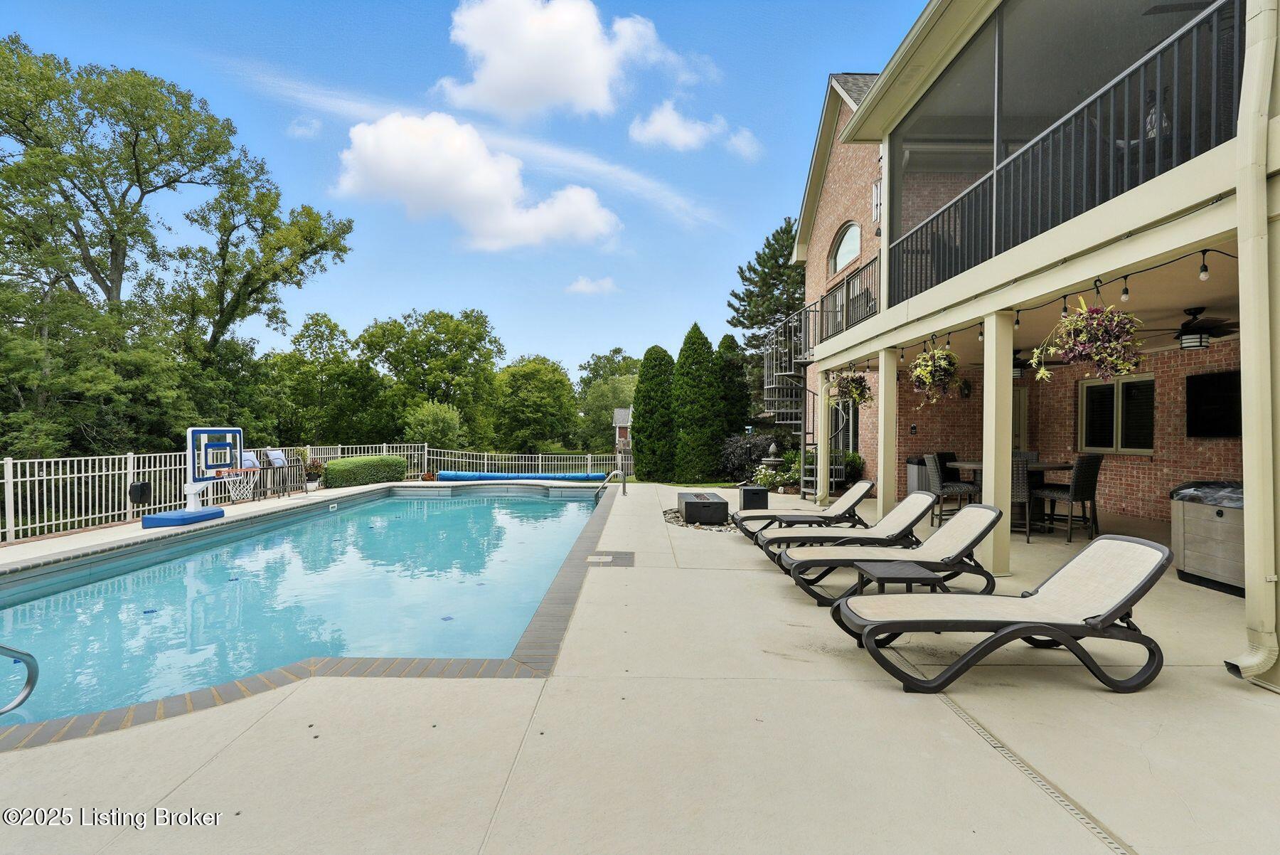 12906 Ridgemoor Dr