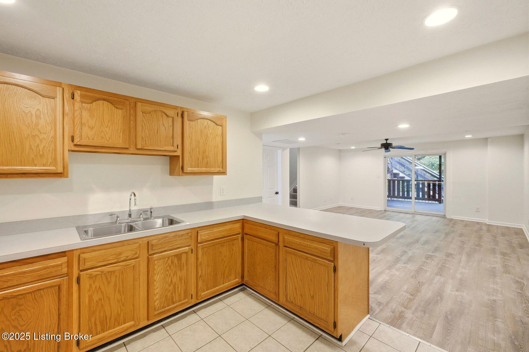 5202 Rainmaker Ct
