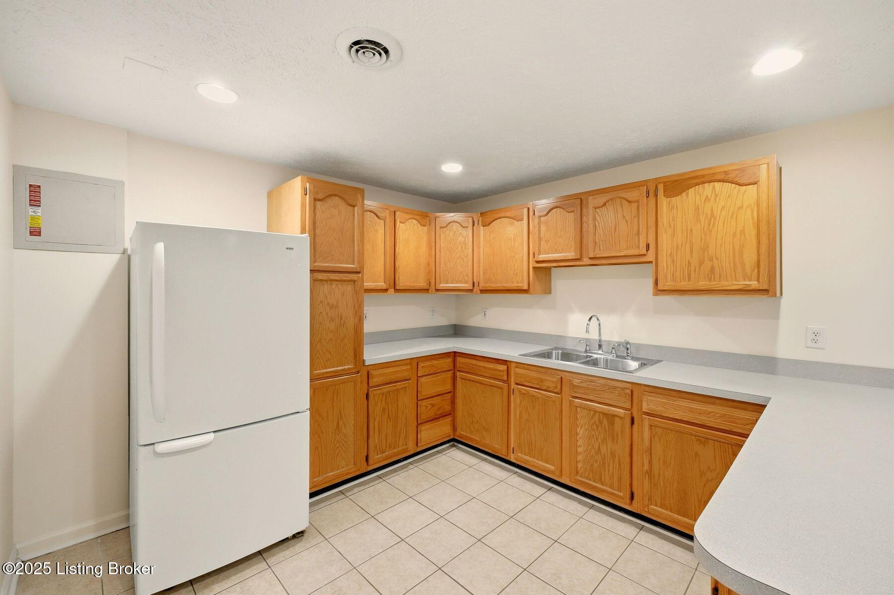 5202 Rainmaker Ct