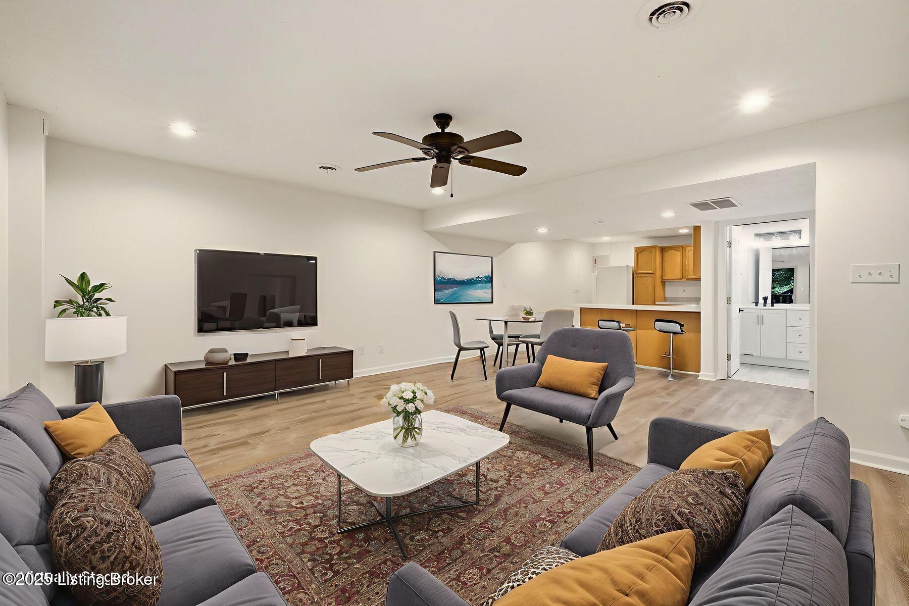 5202 Rainmaker Ct