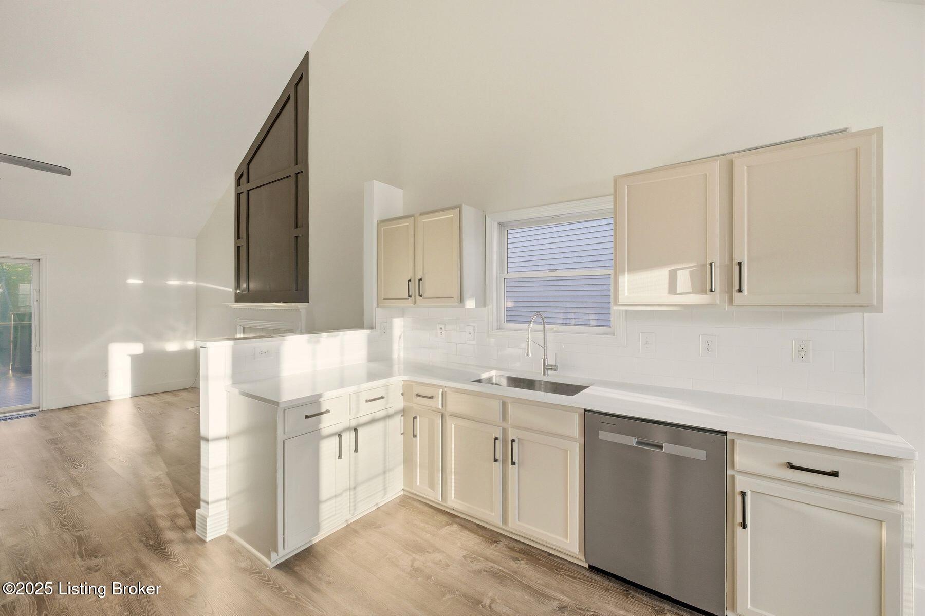 5202 Rainmaker Ct