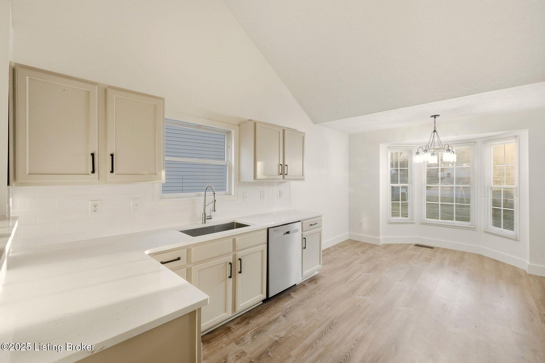5202 Rainmaker Ct