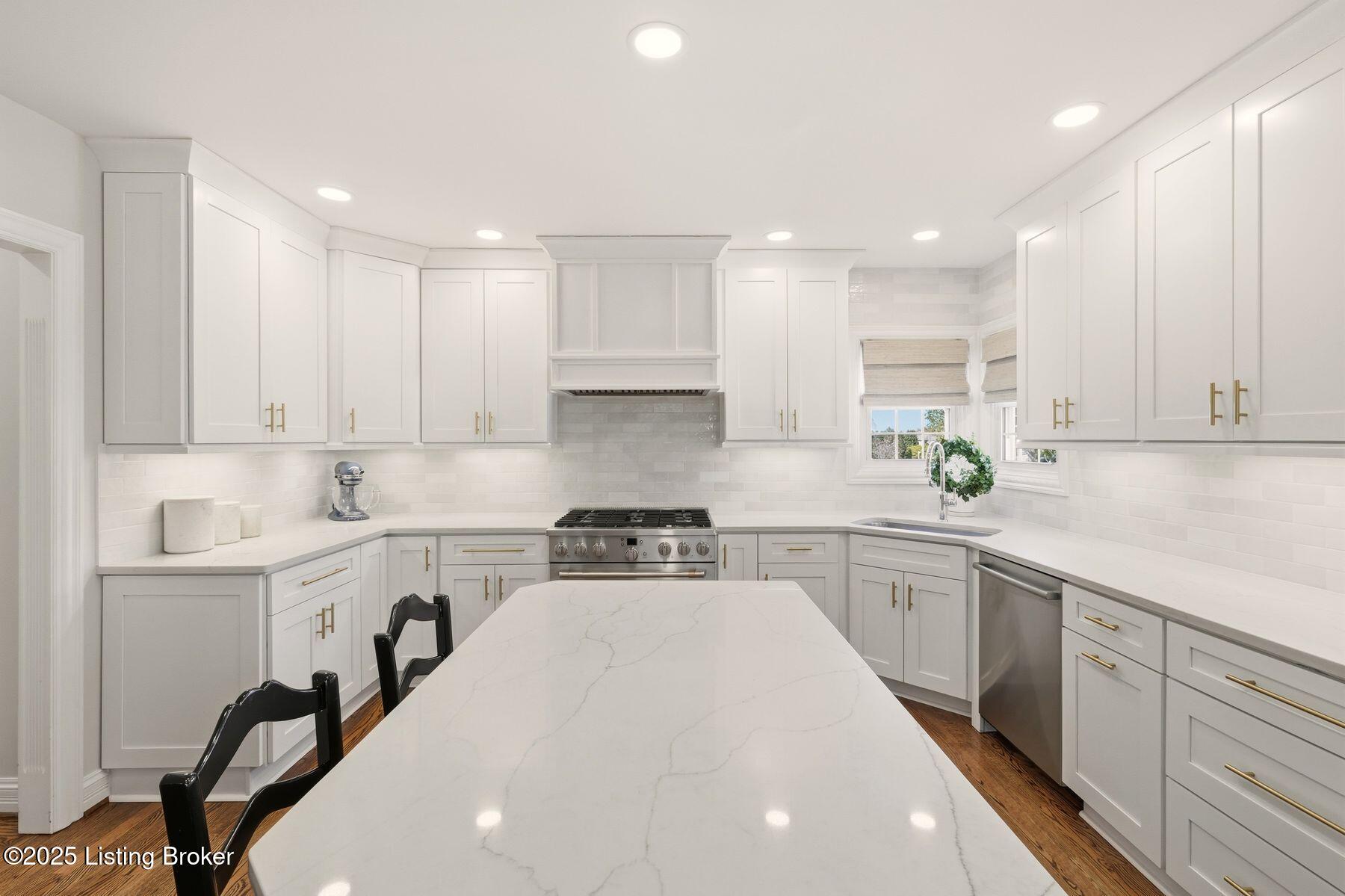 12613 Ridgemoor Dr
