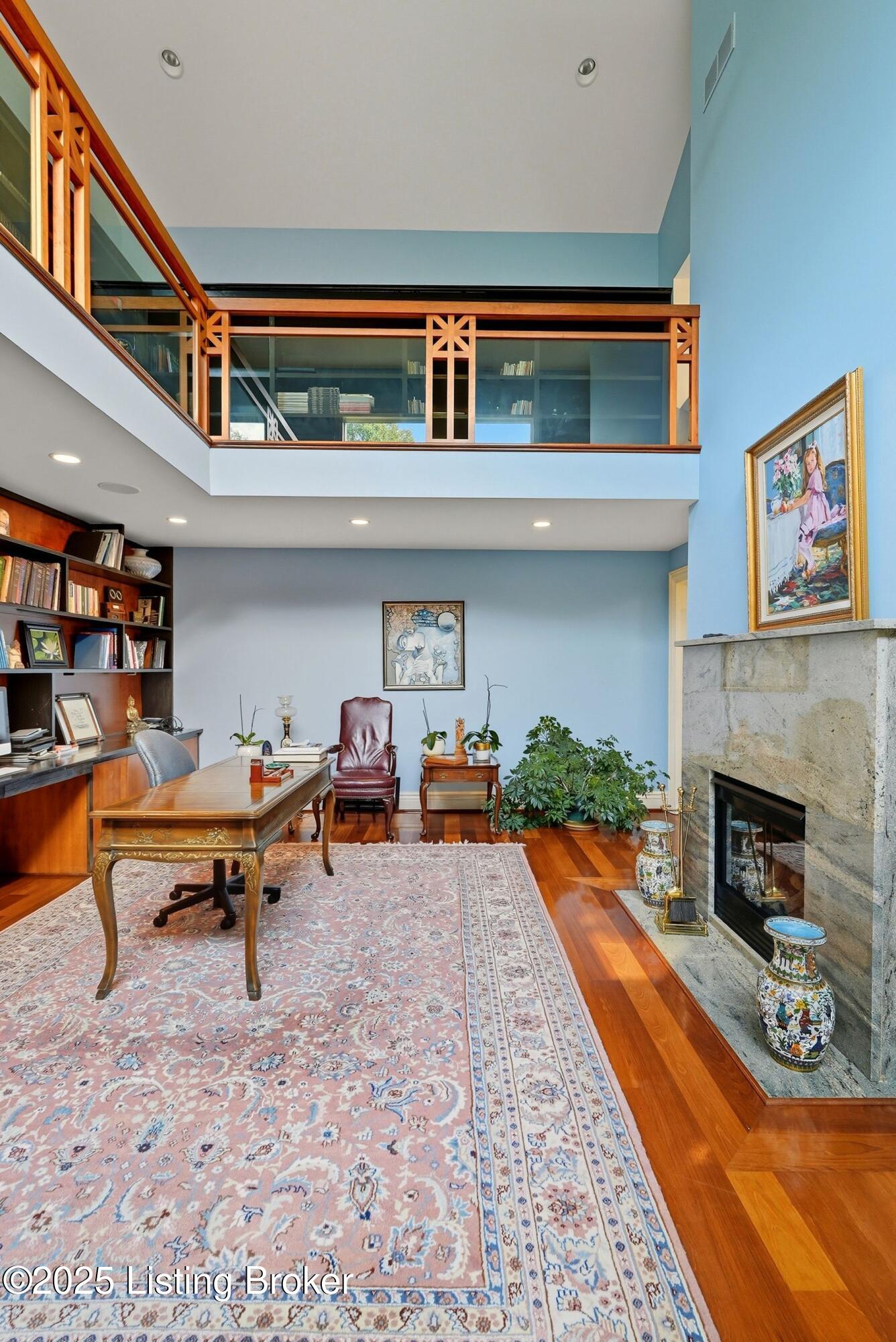 6 Wolf Pen Ln