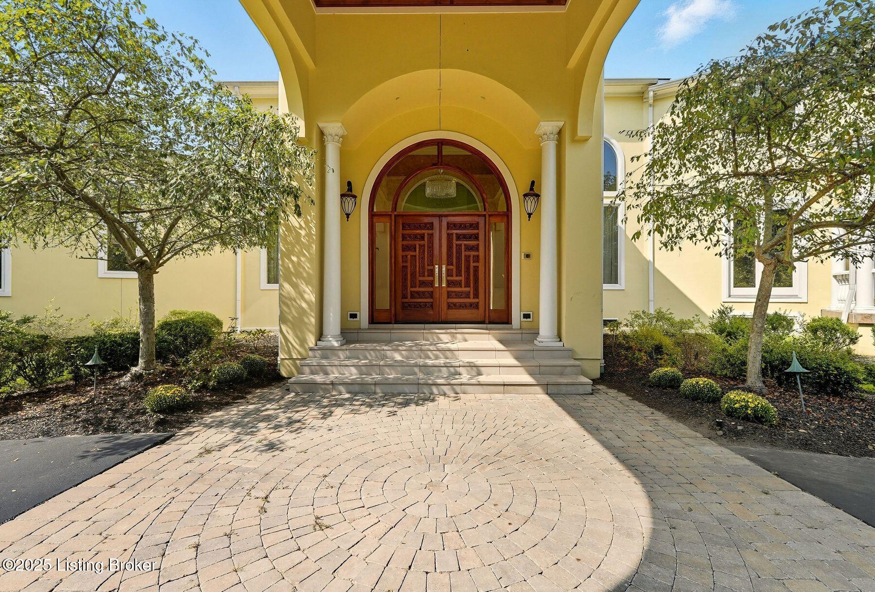 6 Wolf Pen Ln