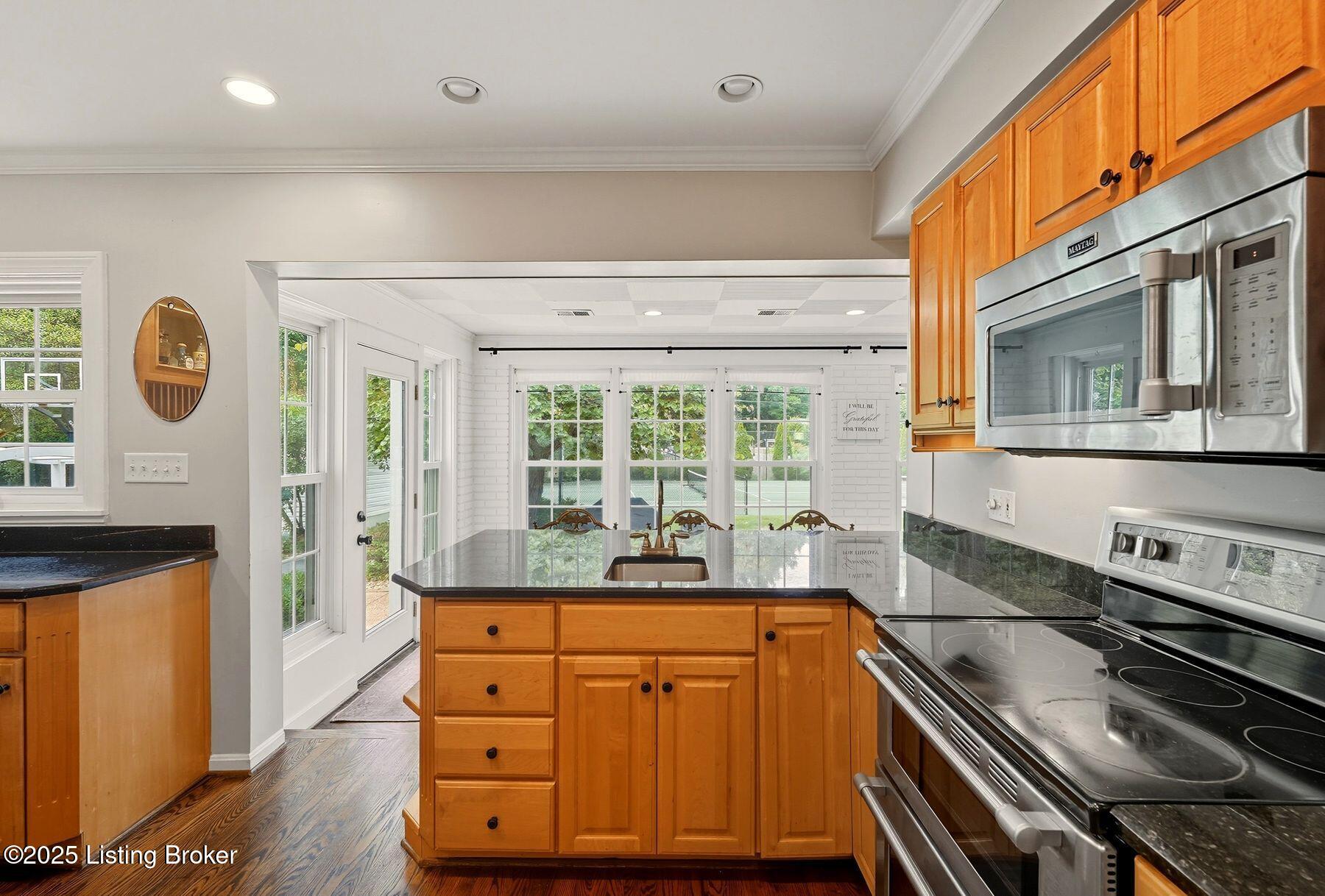 9 Glenwood Rd