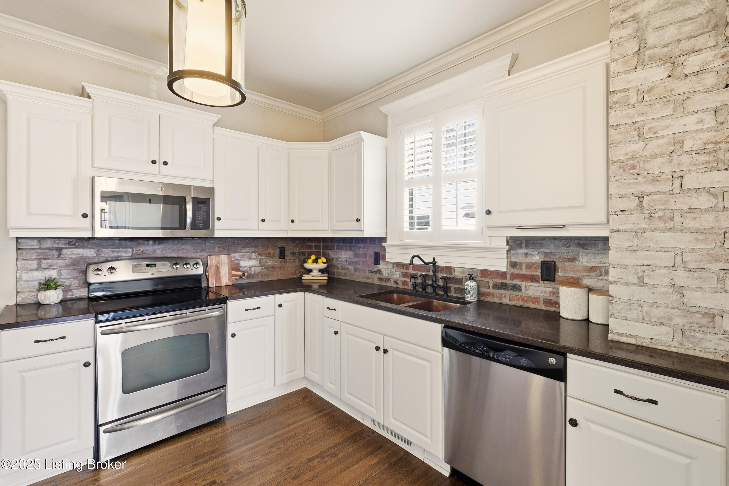 1807 Harvard Dr