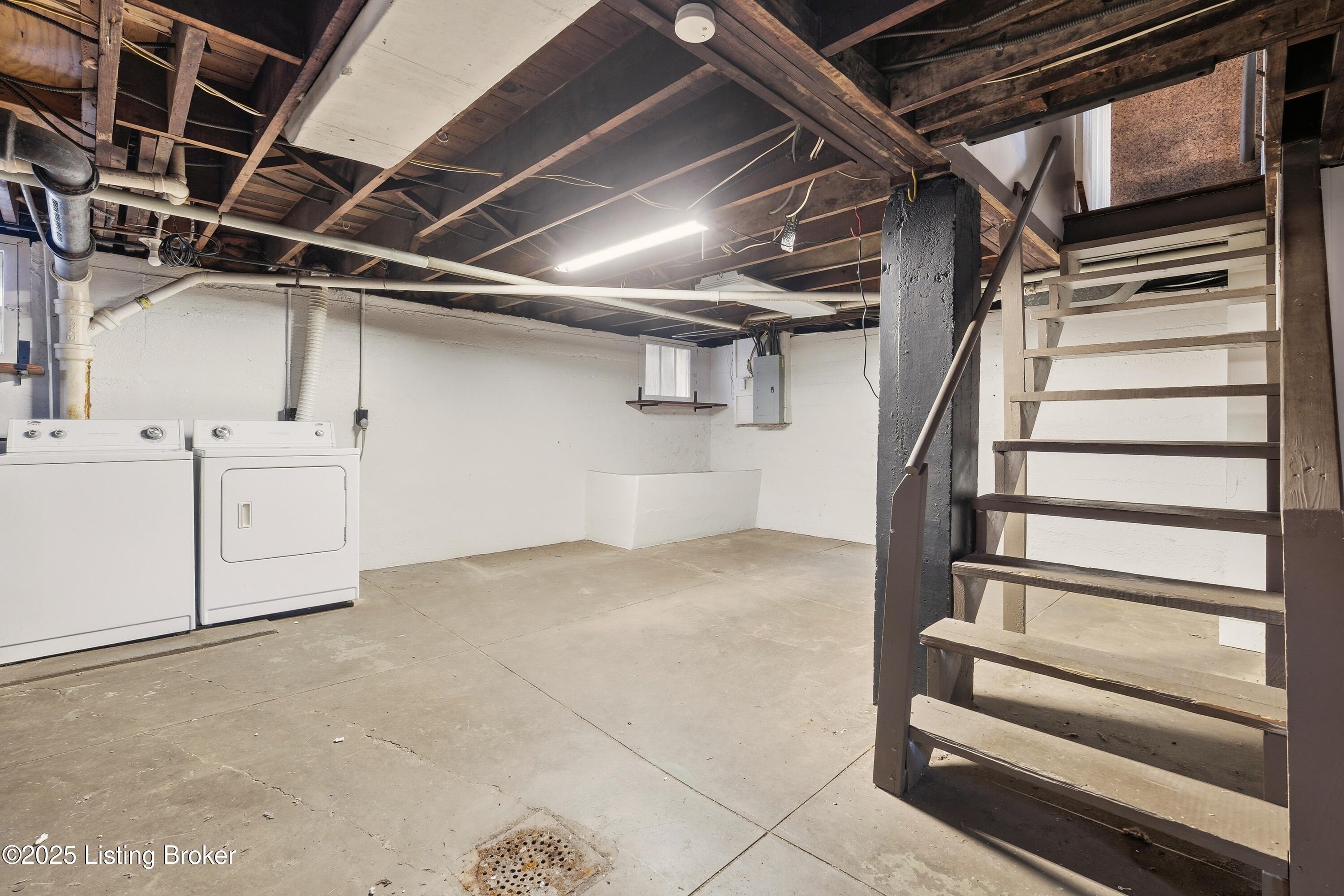1807 Harvard Dr