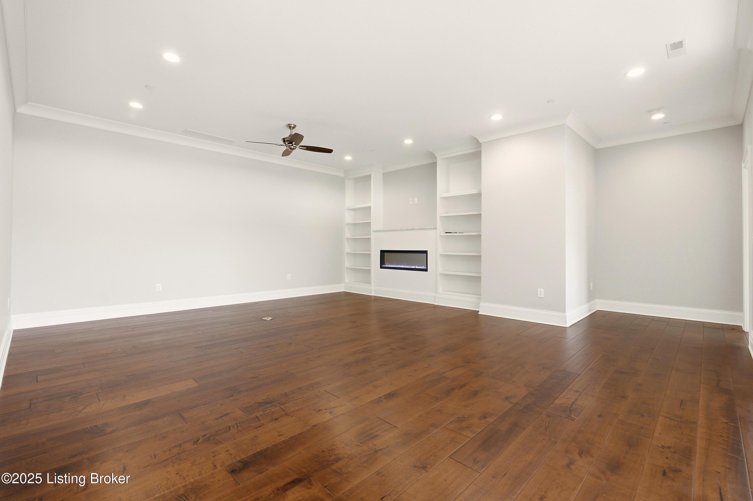 6600 Seminary Woods Pl 906