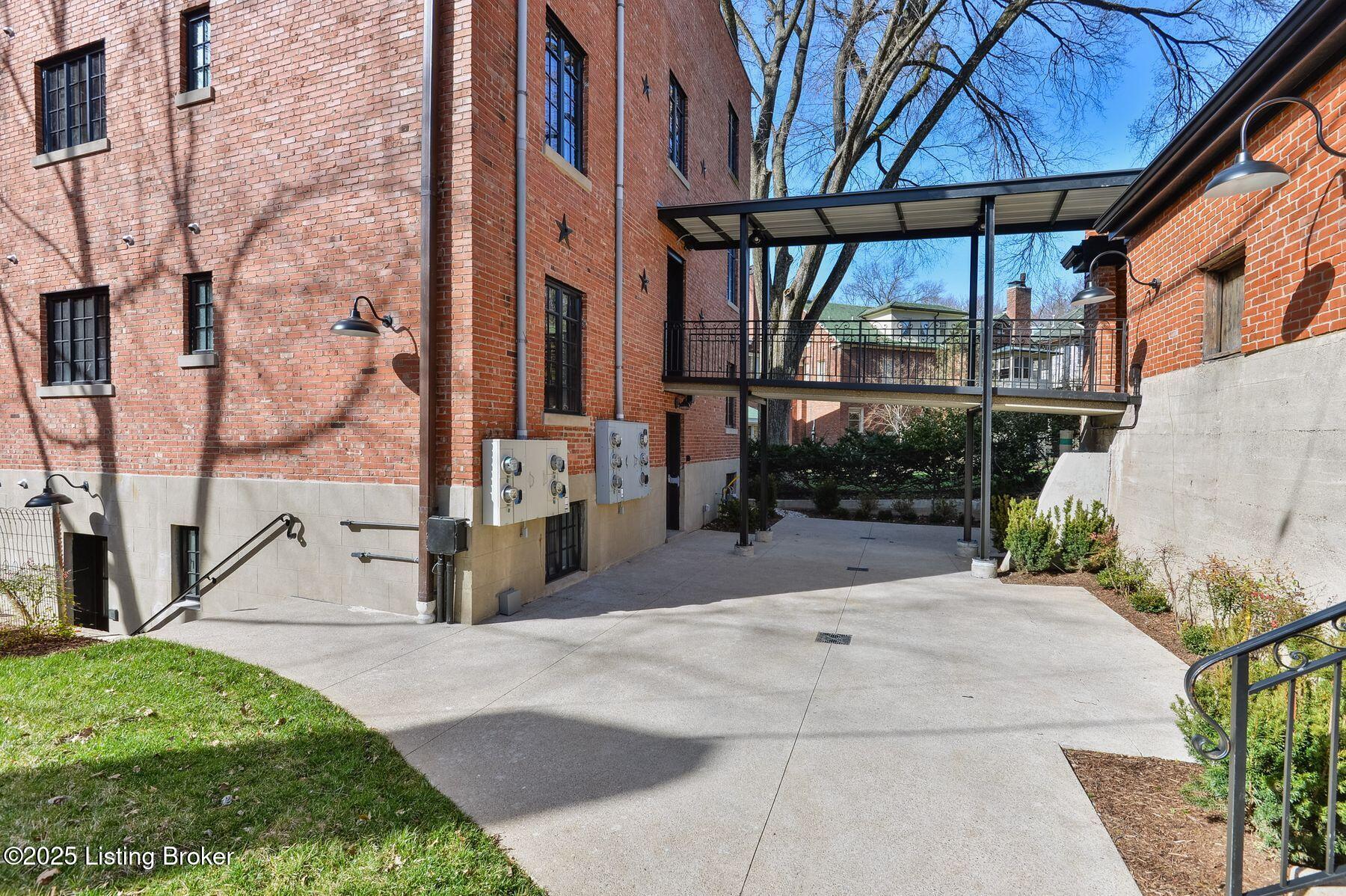 1411 Willow Ave 2