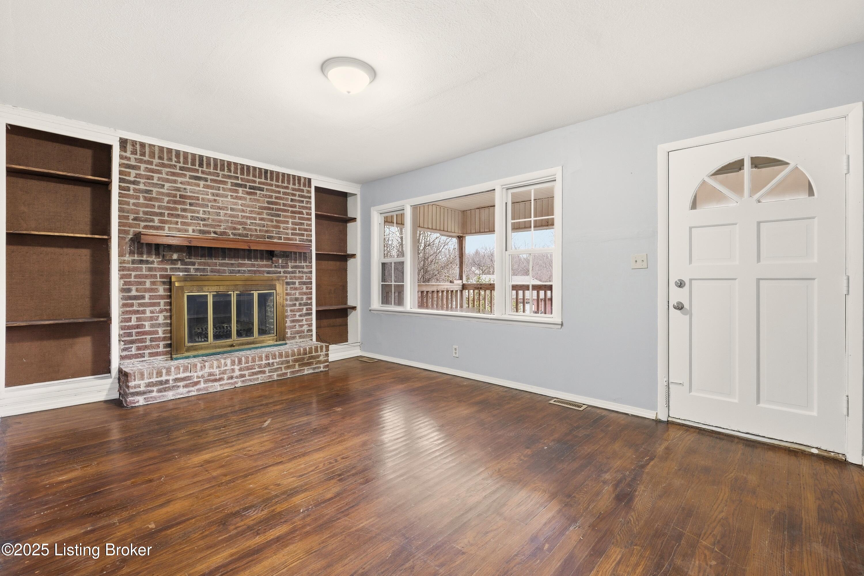 1812 Roosevelt Ave