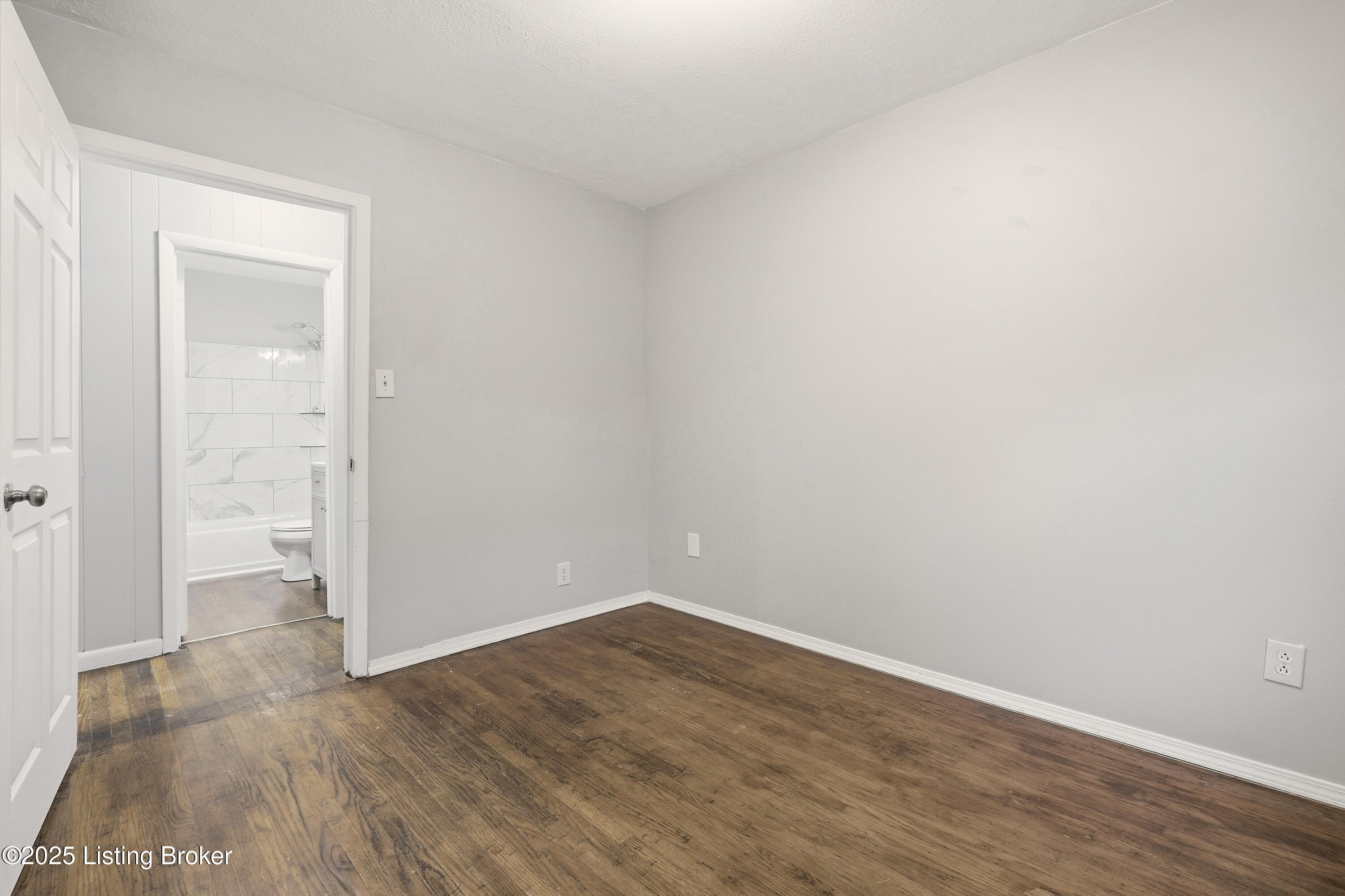 1812 Roosevelt Ave