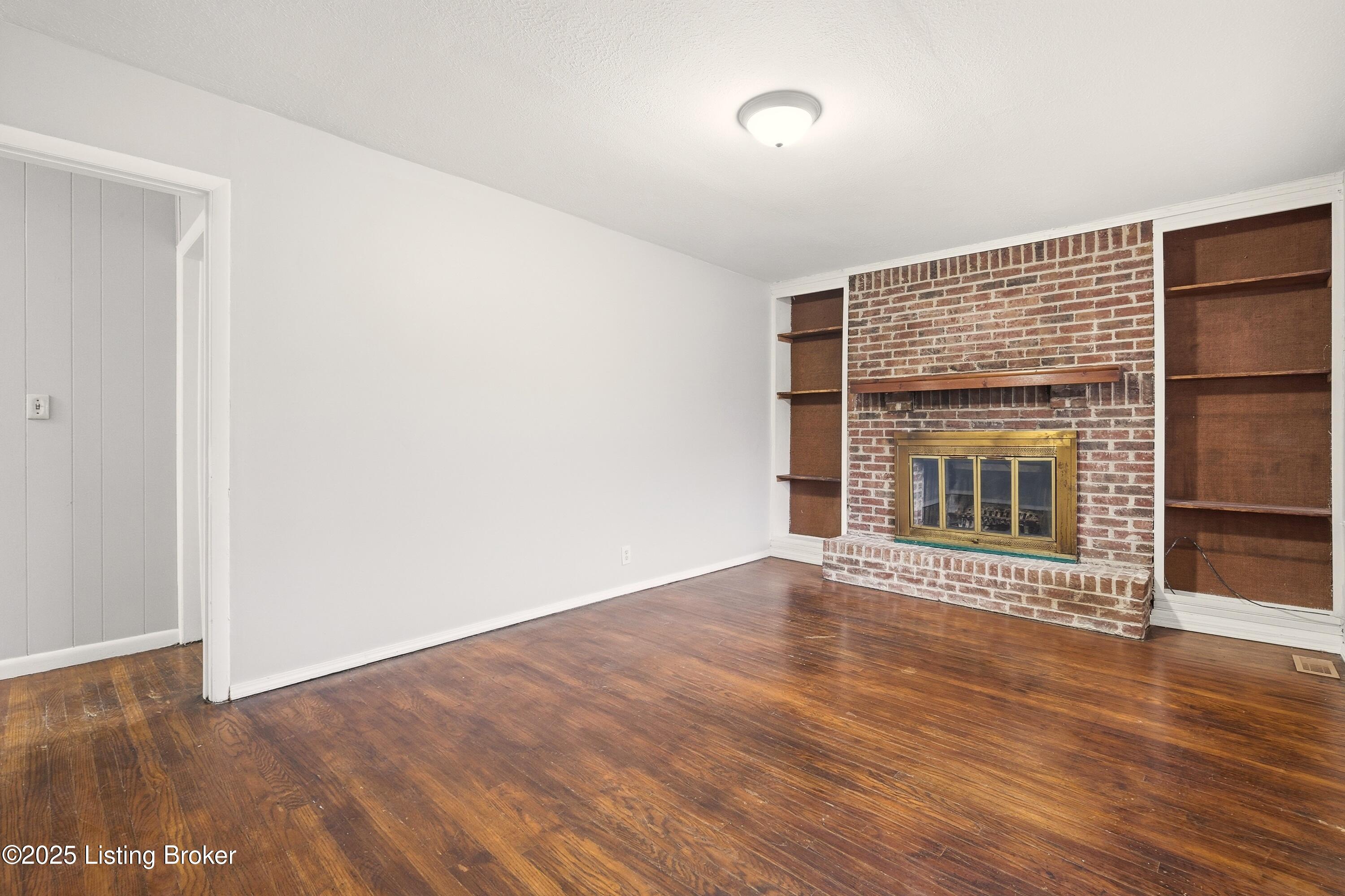 1812 Roosevelt Ave