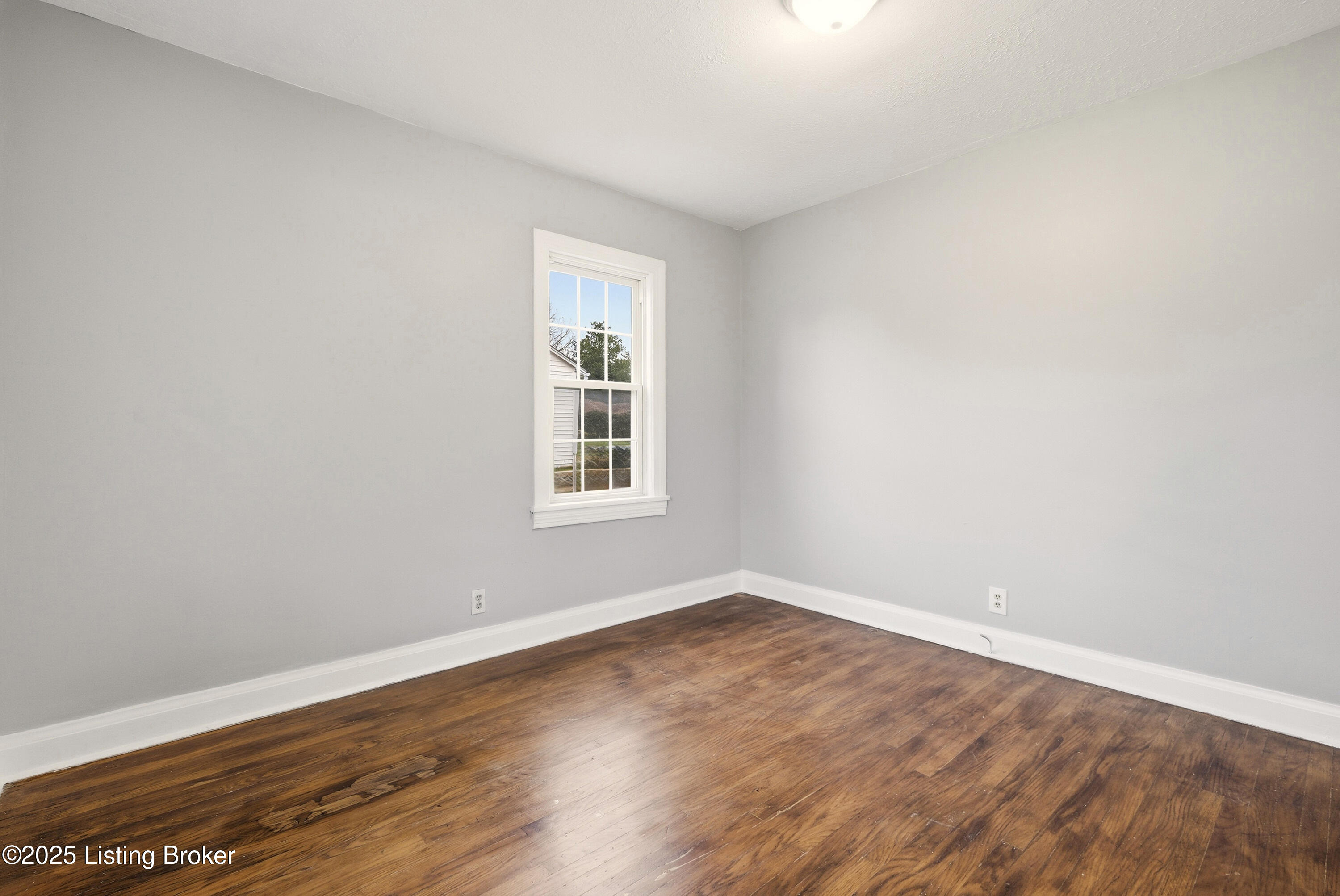1812 Roosevelt Ave