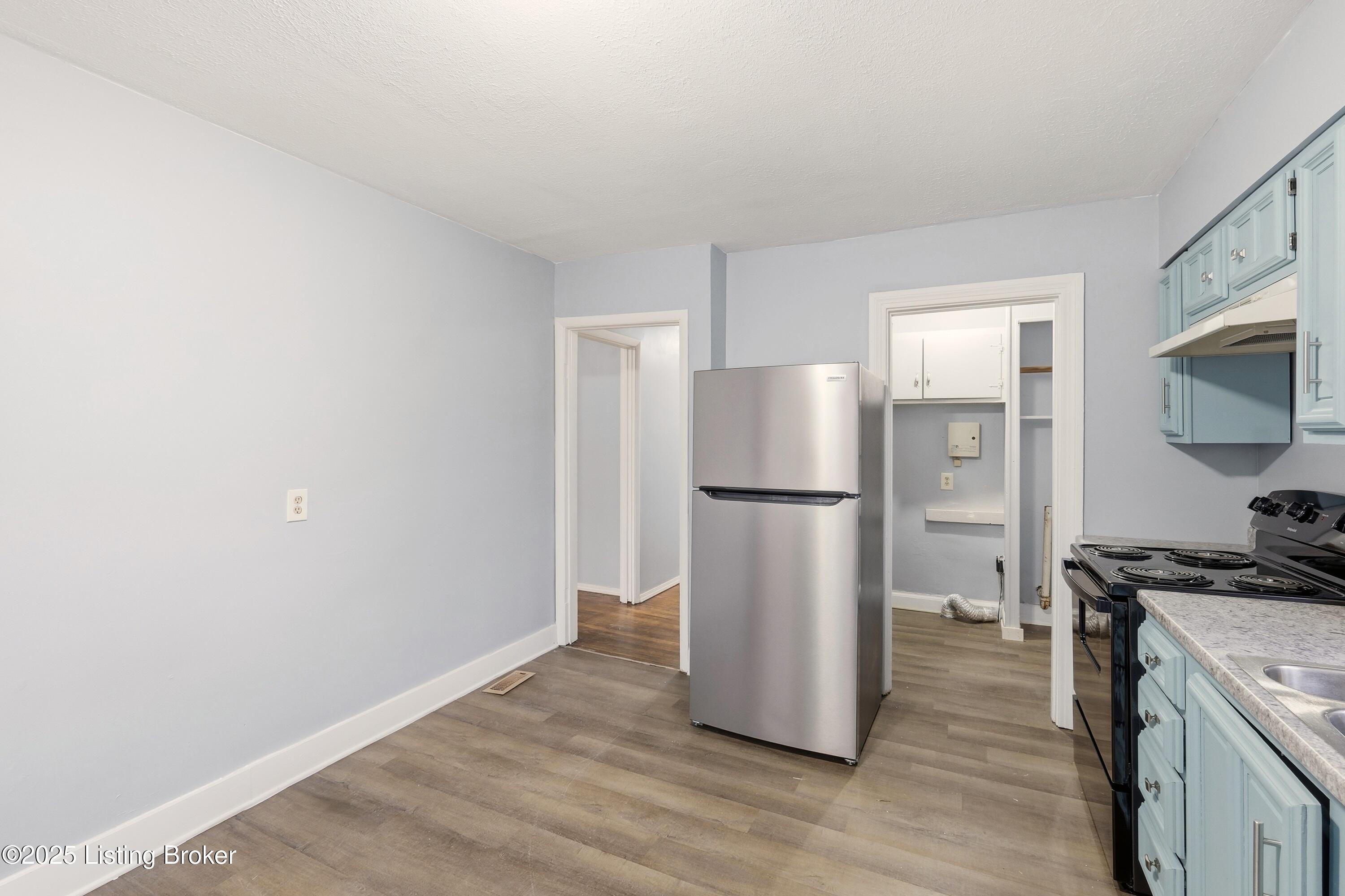 1812 Roosevelt Ave