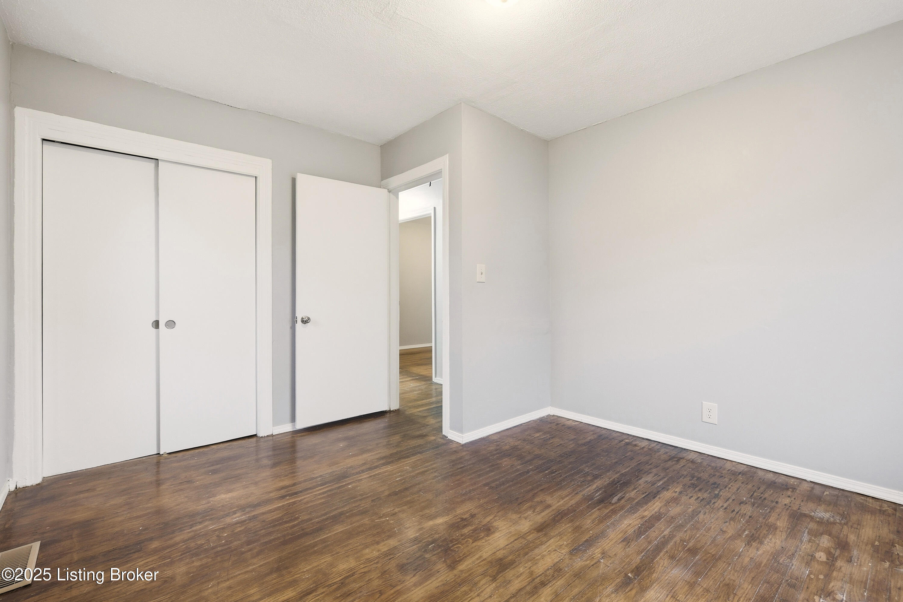 1812 Roosevelt Ave