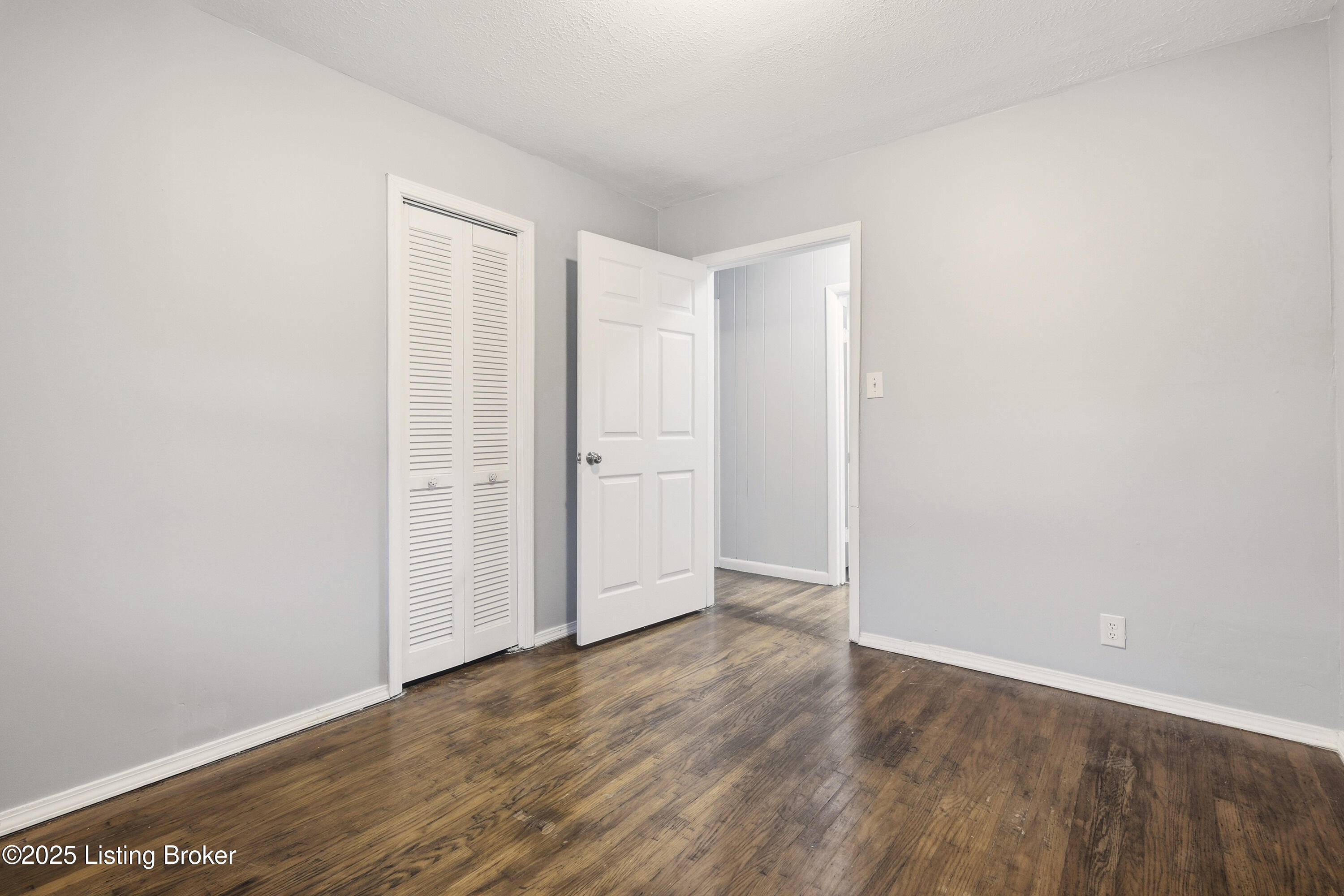 1812 Roosevelt Ave