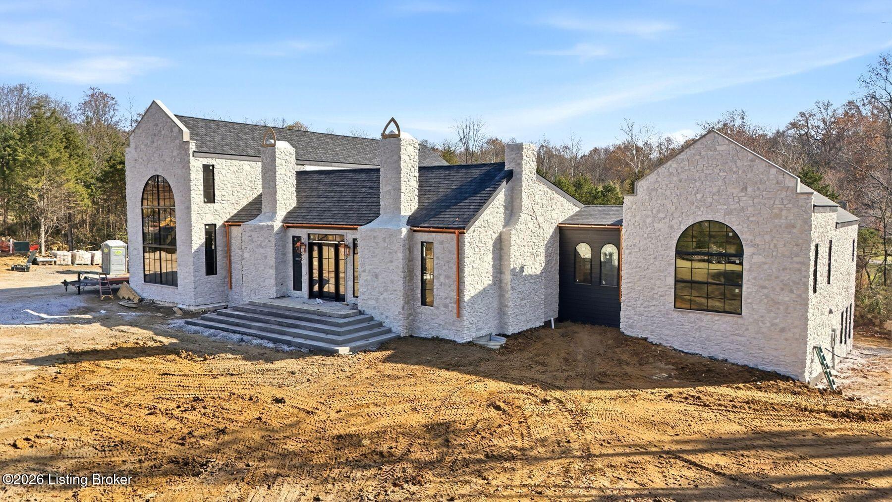 2 Bainsley Ln