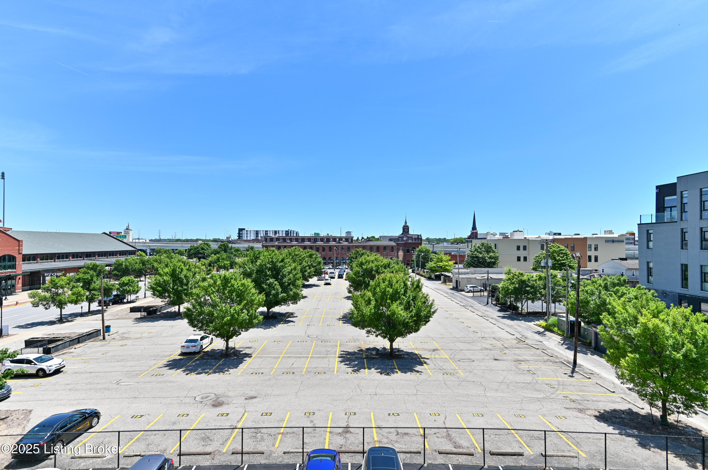 400 E Main St 308